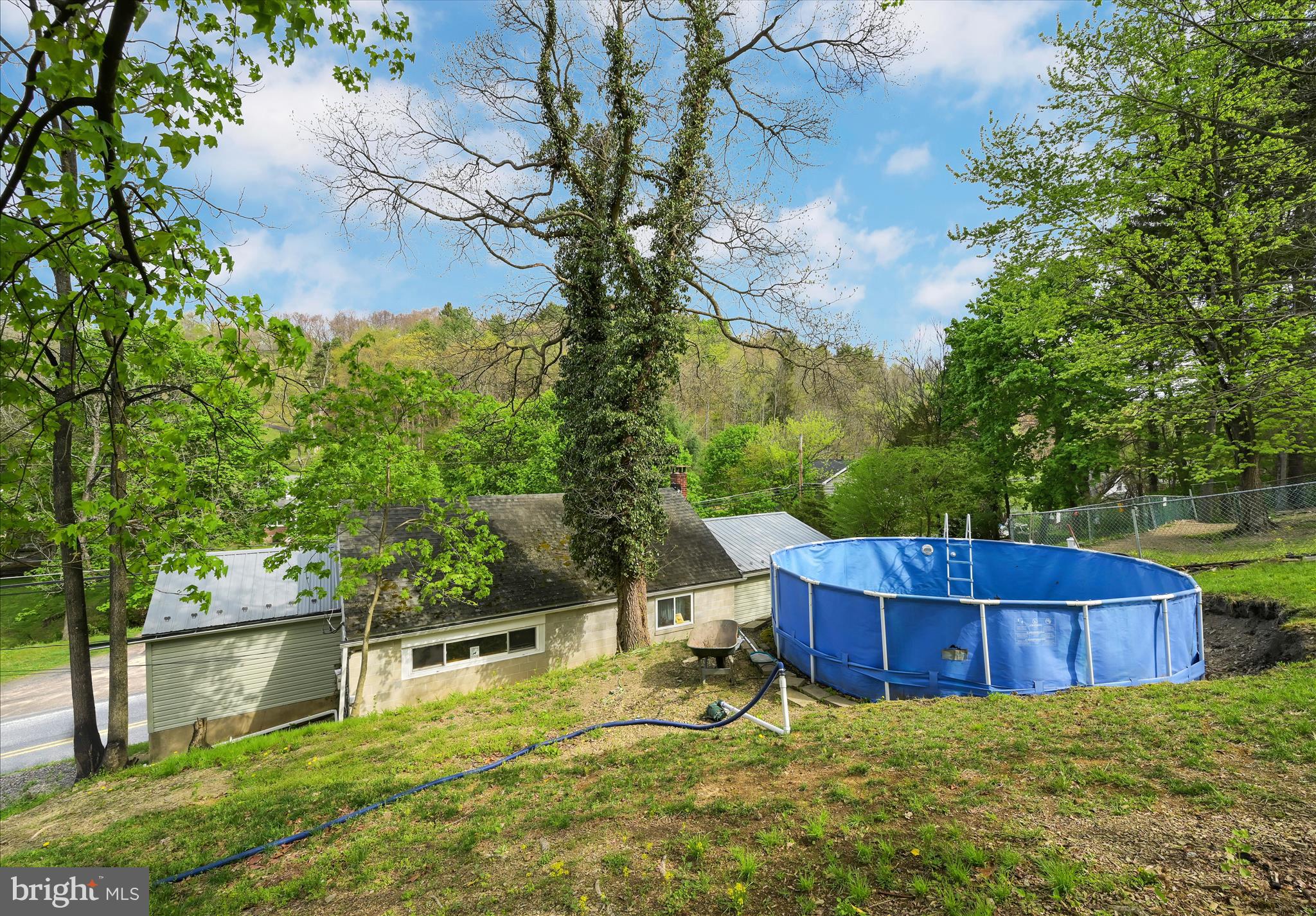 POTTSVILLE - Residential