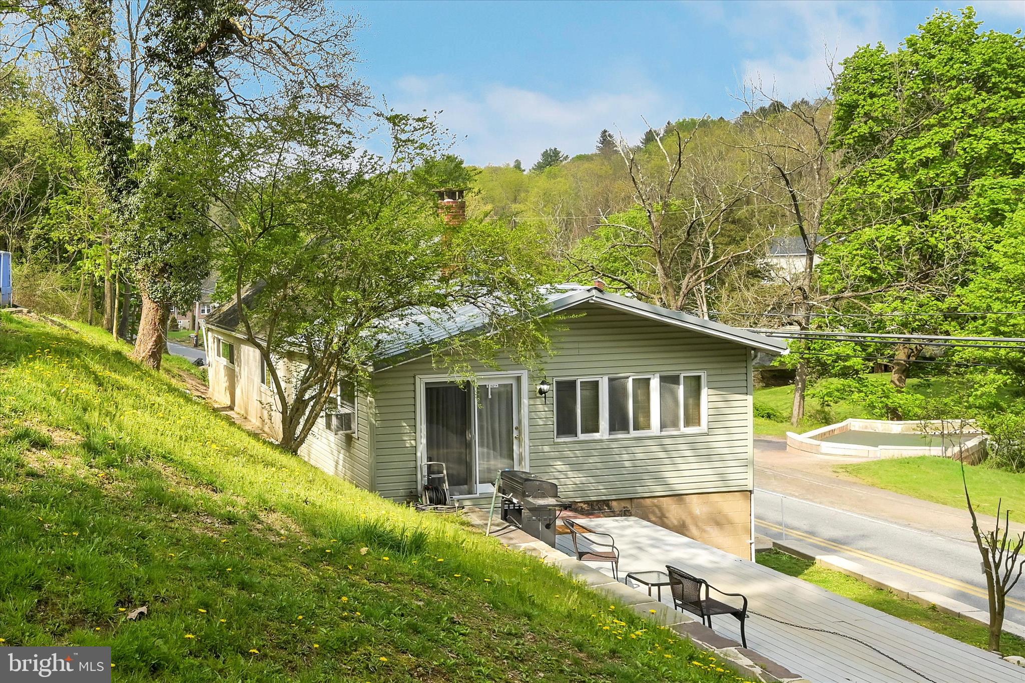 POTTSVILLE - Residential