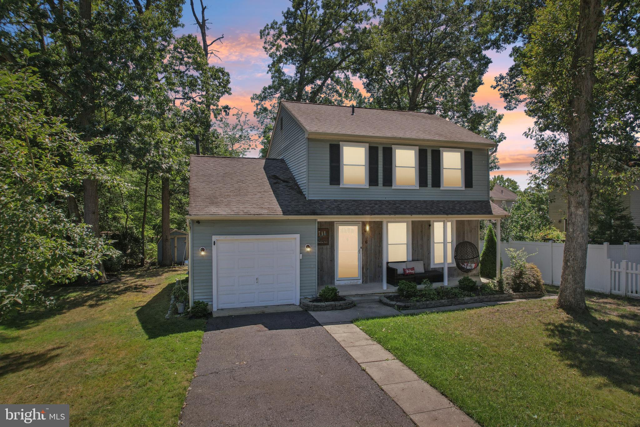 6 BRECKENWOOD PLACE