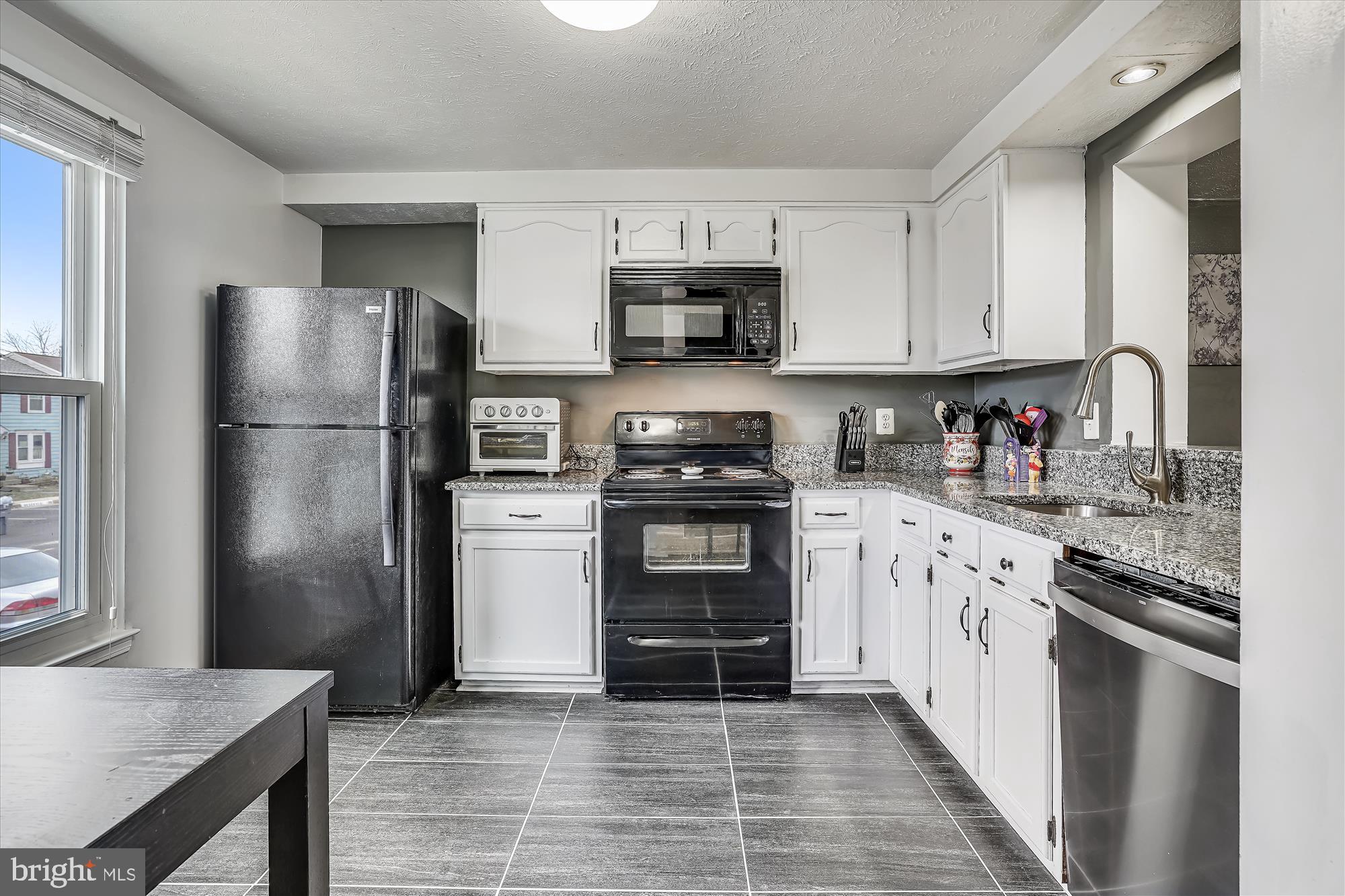 NEW BRITAIN - Residential