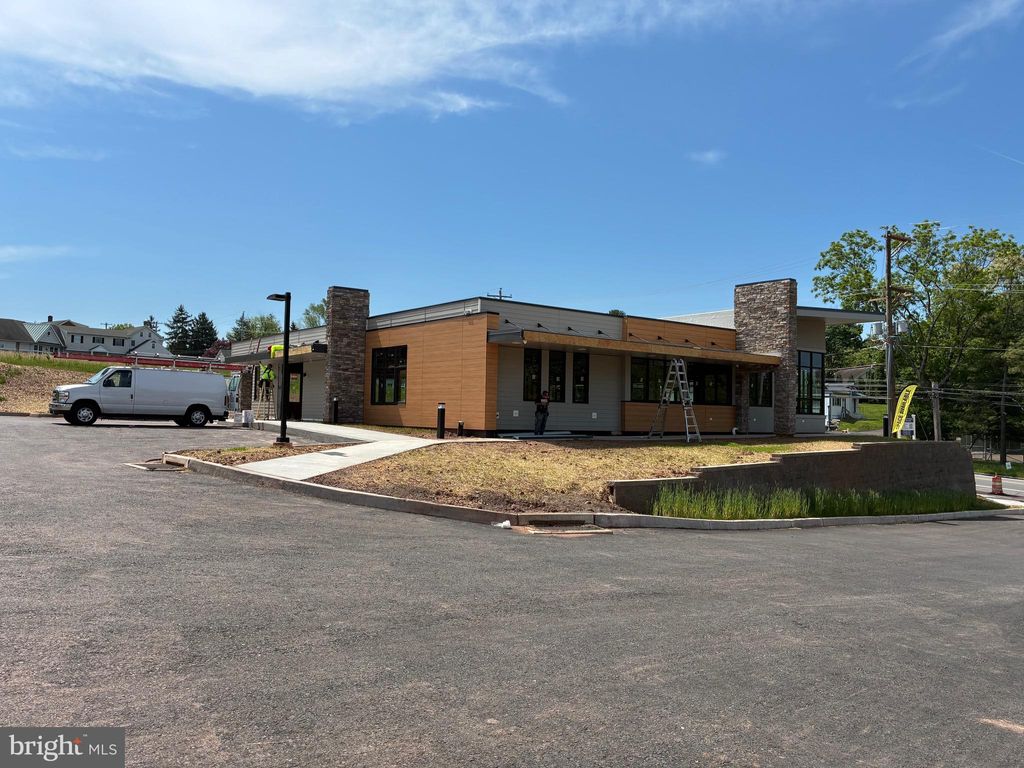 Photo of 803 W Main Street, COLLEGEVILLE, PA 19426 (MLS # PAMC2126348)