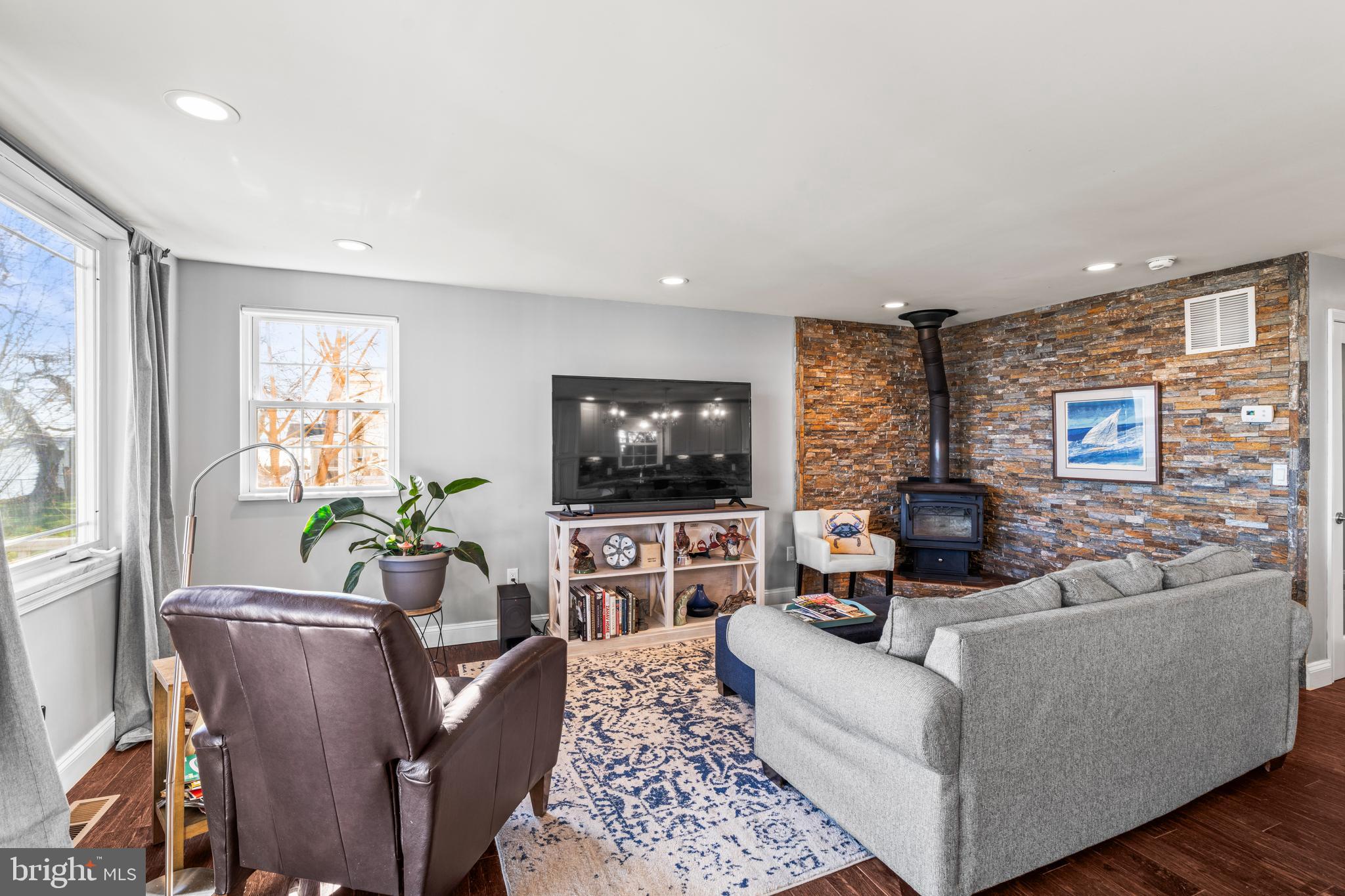 GLENHURST - Residential