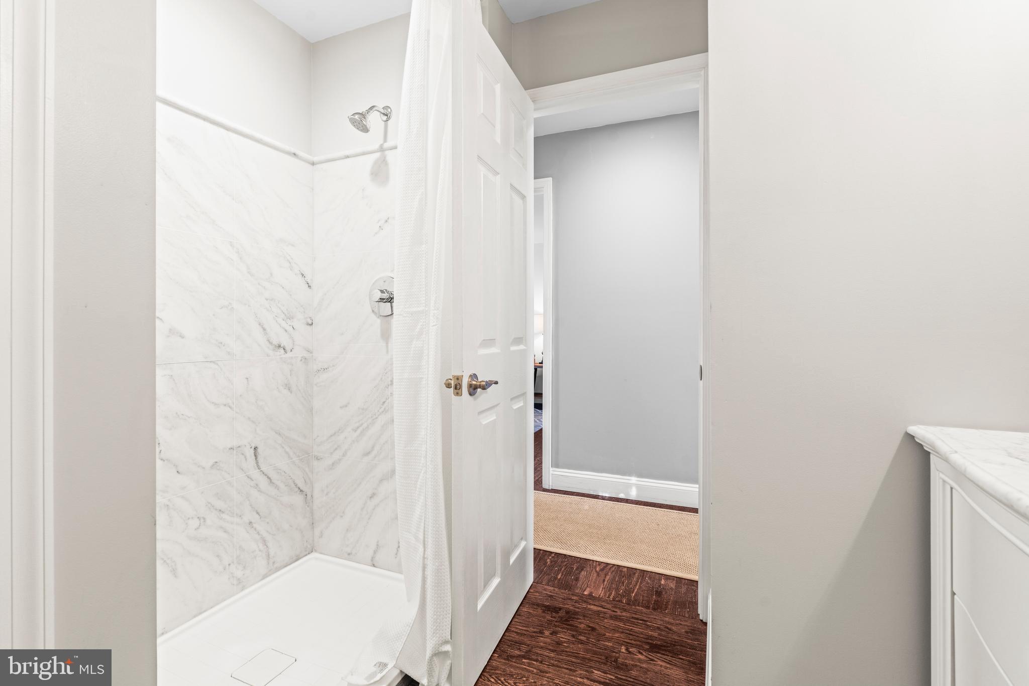 GLENHURST - Residential