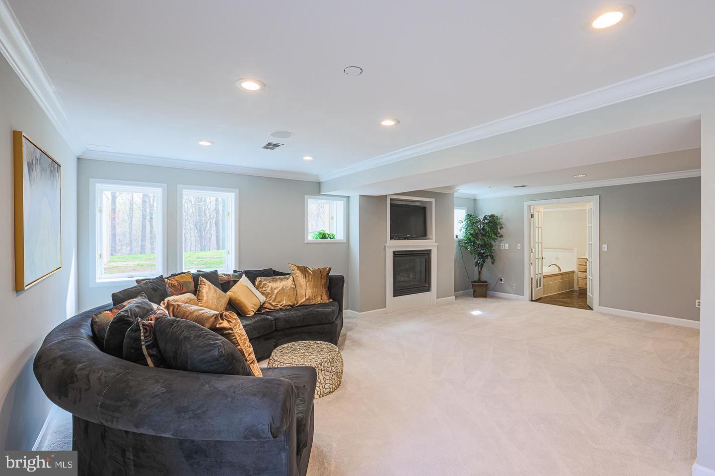 OWINGS MILLS - Residential