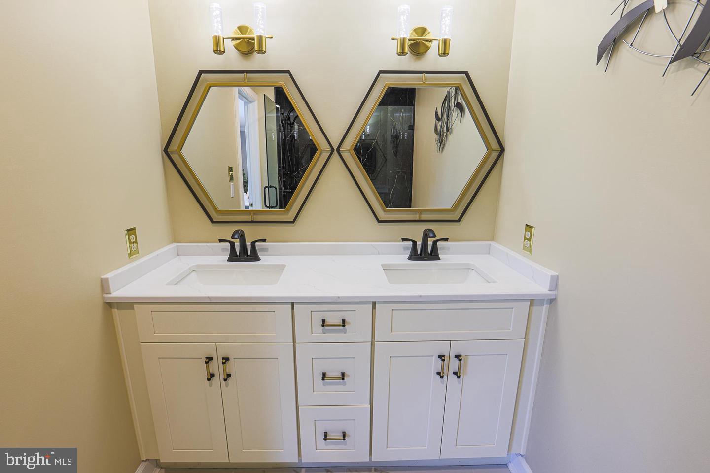 OWINGS MILLS - Residential