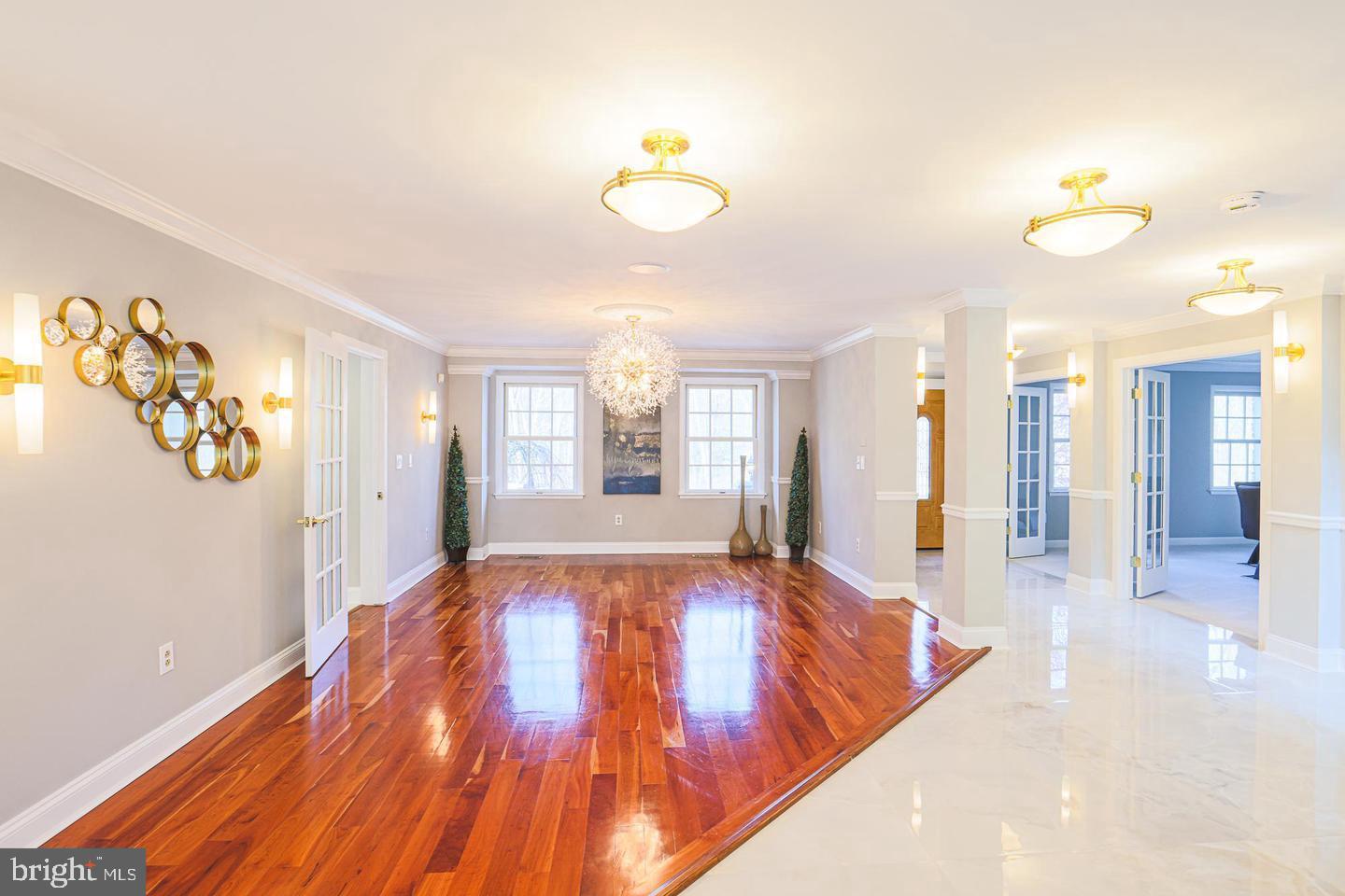 OWINGS MILLS - Residential