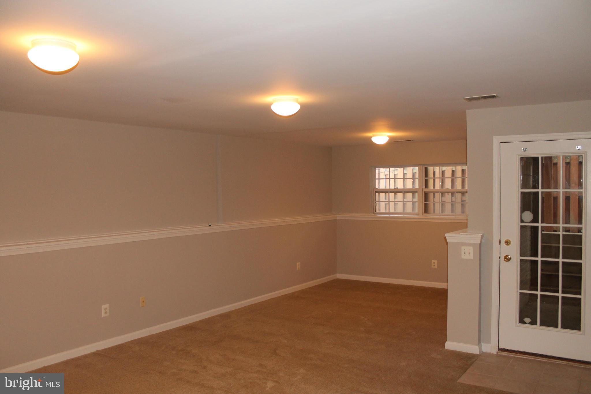 GREAT FALLS CHASE - Residential Lease