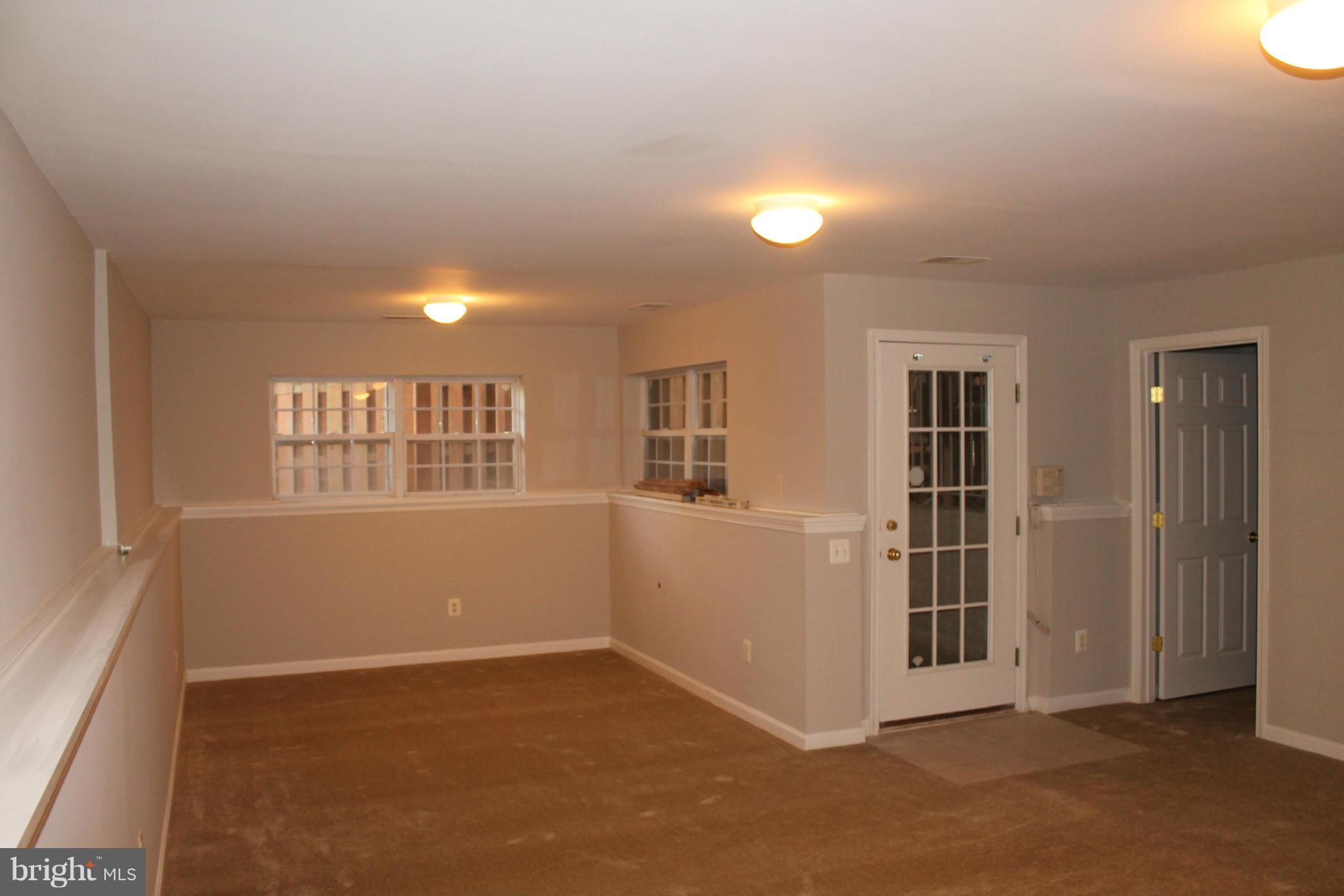 GREAT FALLS CHASE - Residential Lease