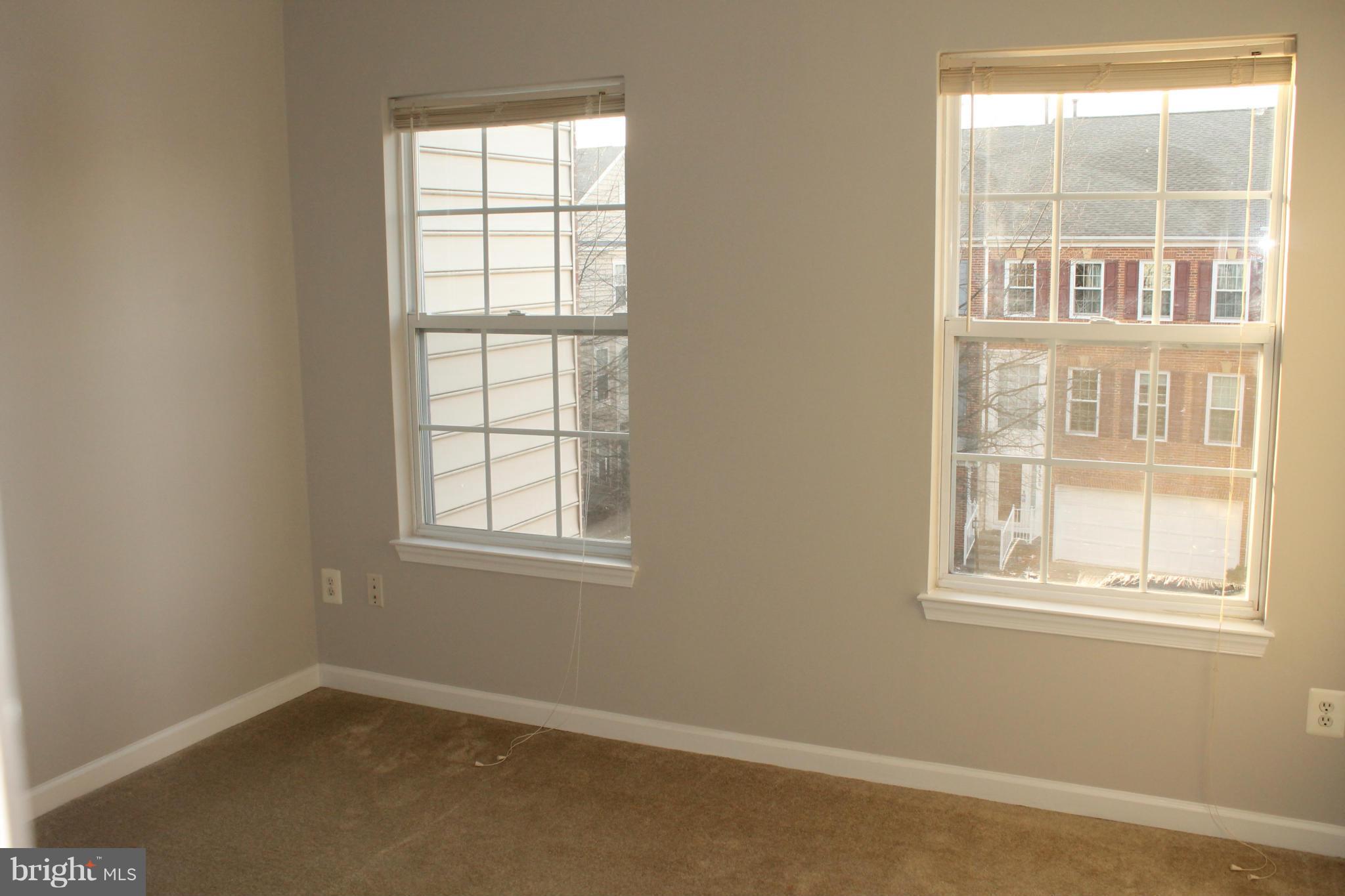 GREAT FALLS CHASE - Residential Lease