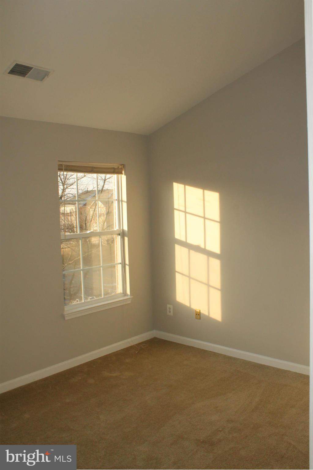 GREAT FALLS CHASE - Residential Lease