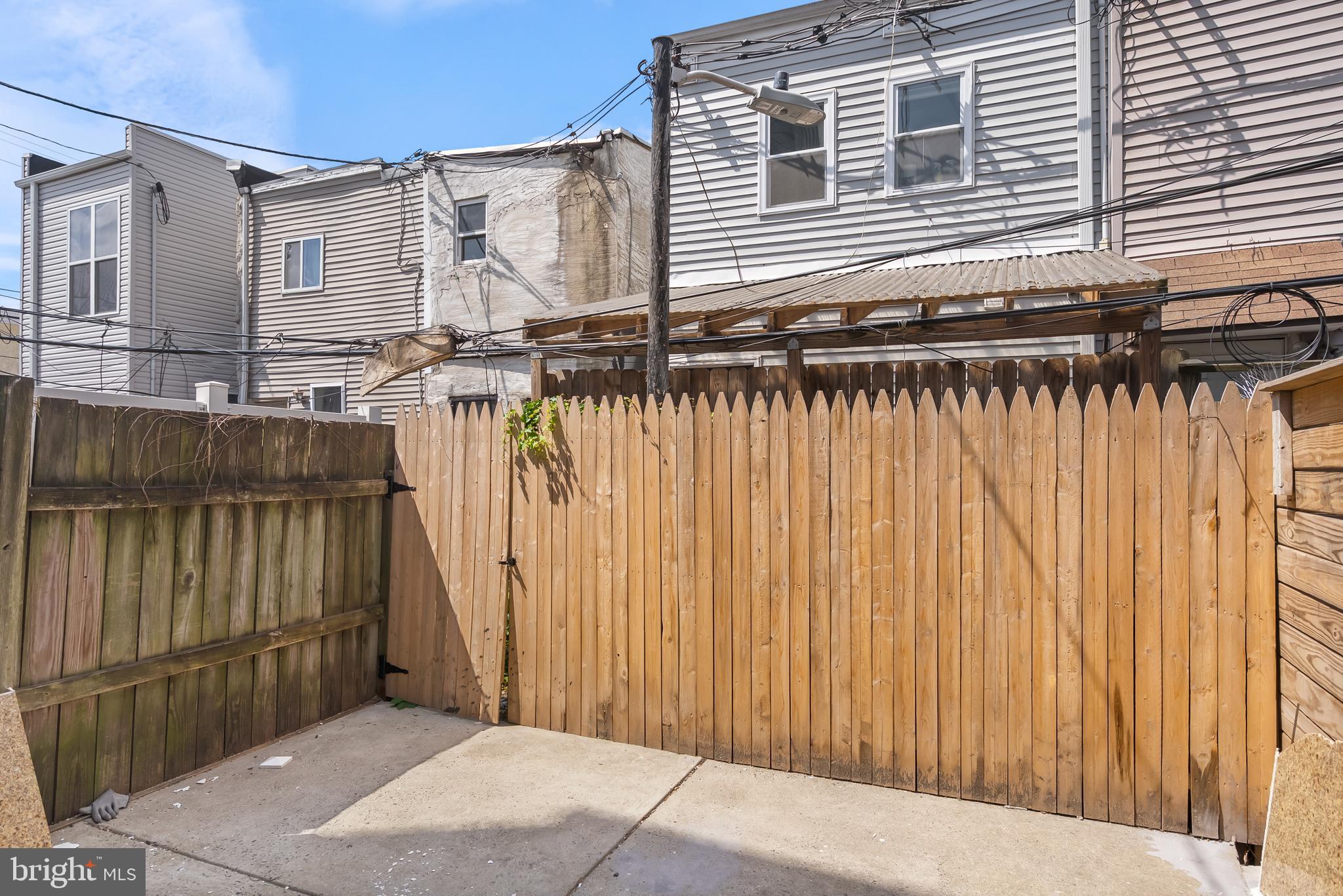 POINT BREEZE - Residential