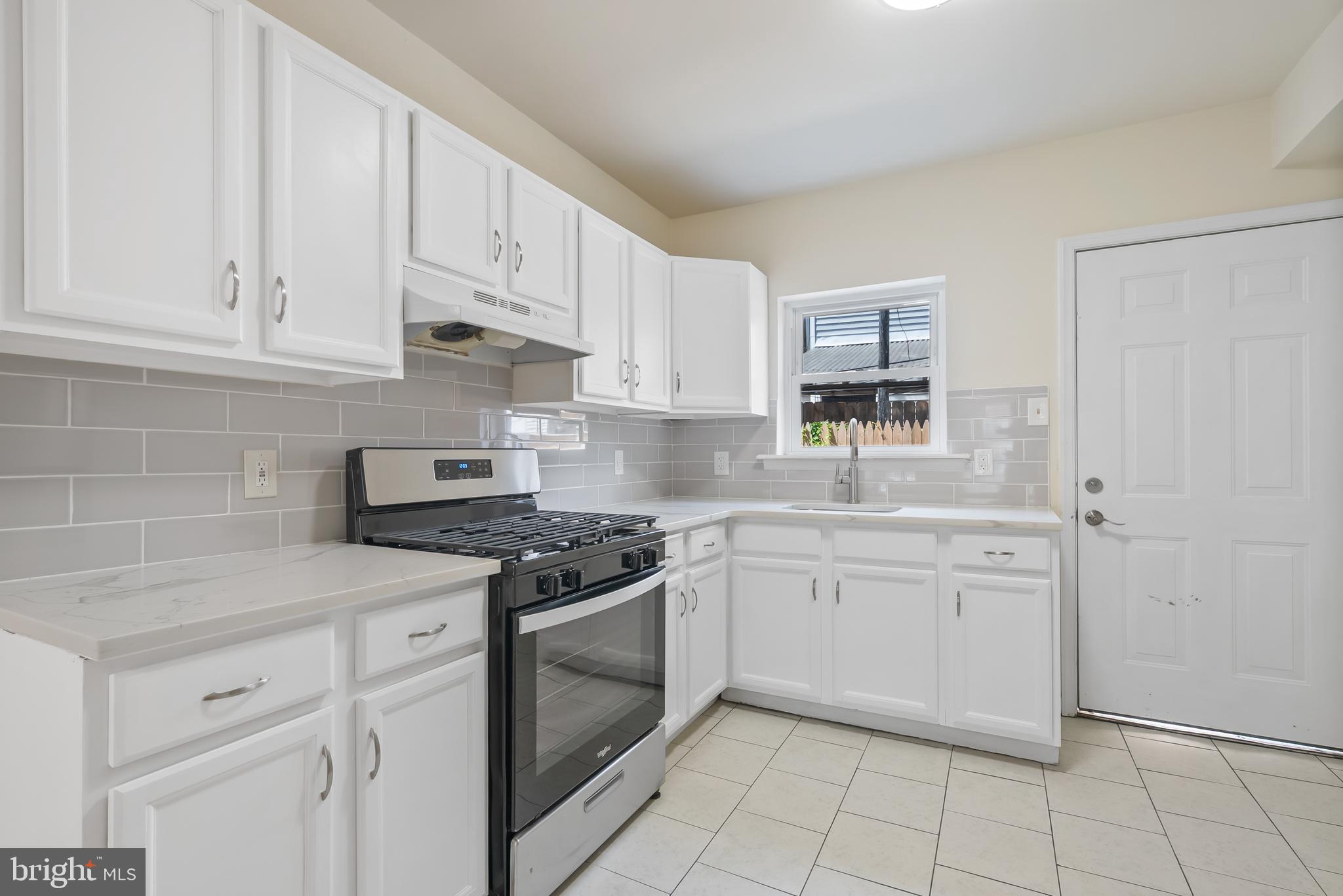 POINT BREEZE - Residential