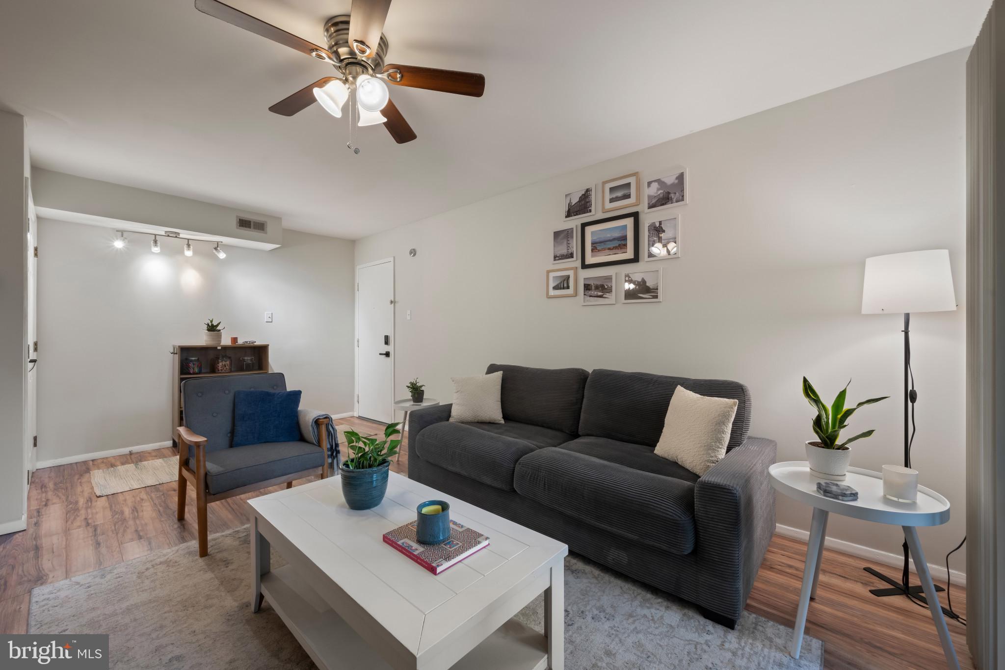 HAMPSTEAD VALLEY - Residential