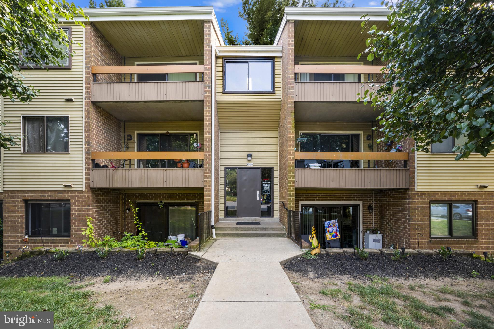 HAMPSTEAD VALLEY - Residential