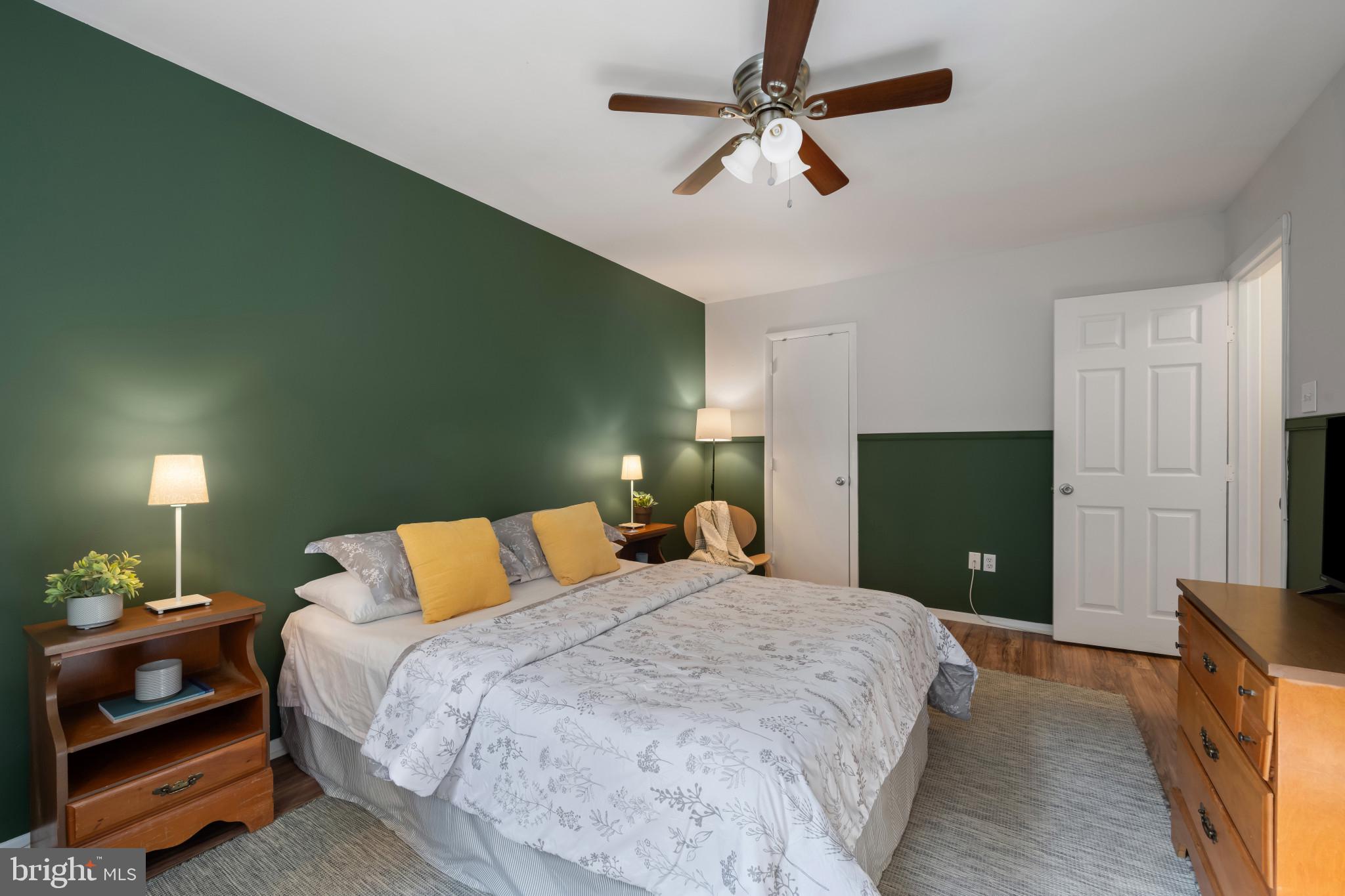 HAMPSTEAD VALLEY - Residential