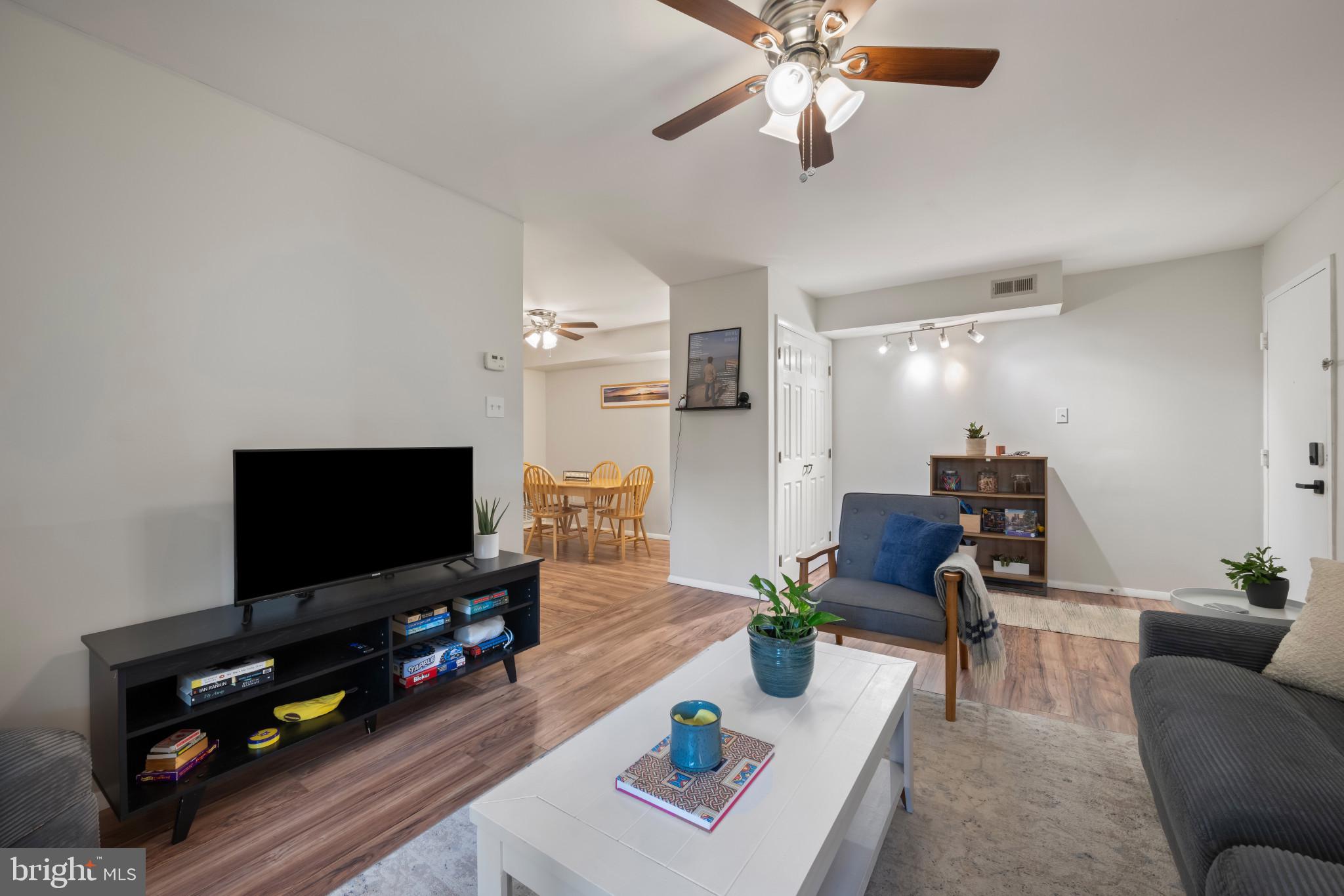 HAMPSTEAD VALLEY - Residential