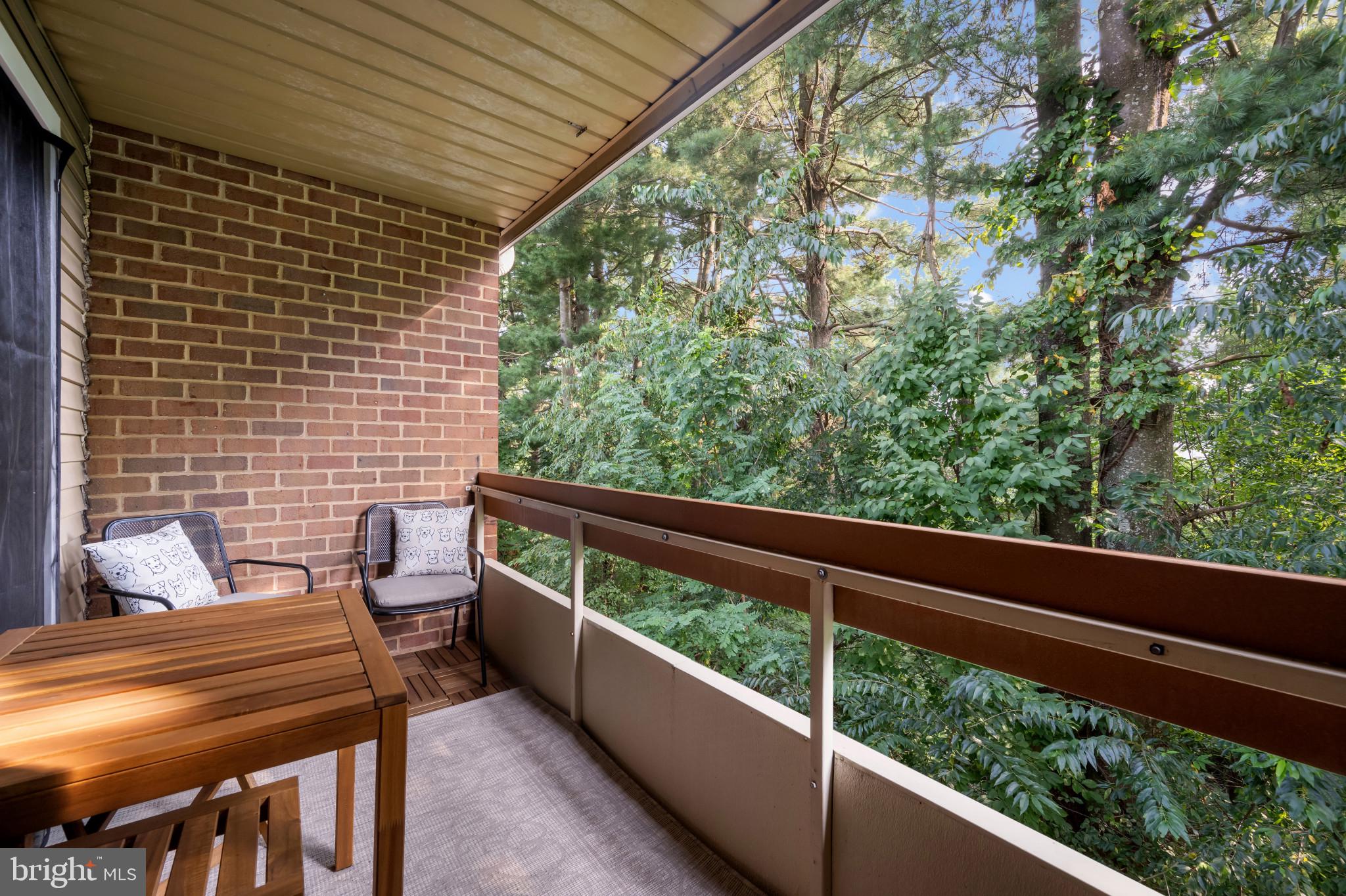 HAMPSTEAD VALLEY - Residential