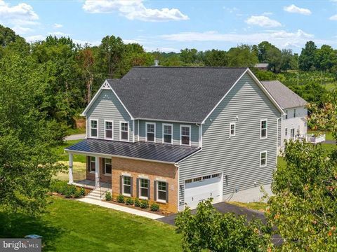 Homes For Sale - 890 Alameda Drive<br/> Calvert County, HUNTINGTOWN, MD 20639