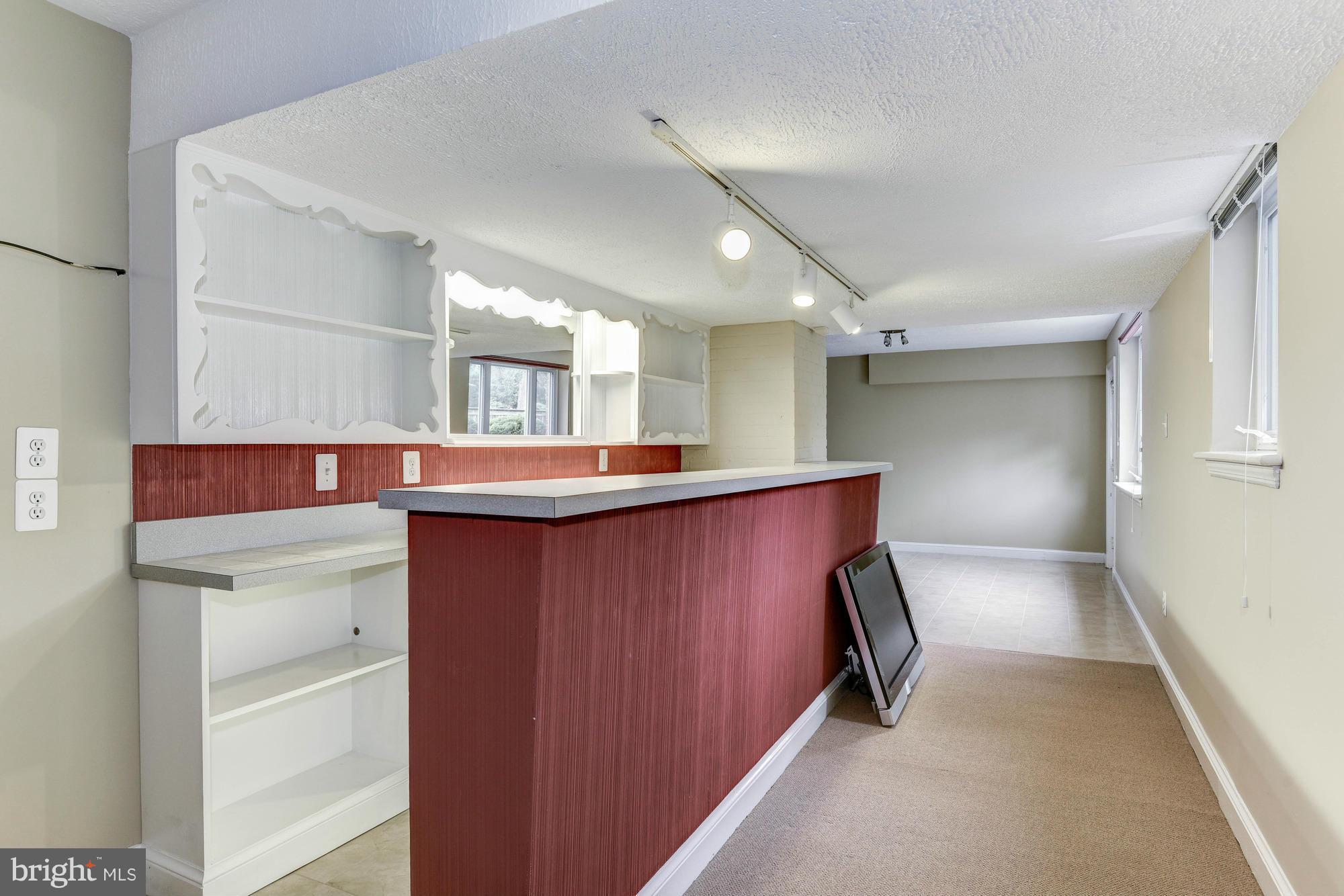 GREENWICH FOREST - Residential