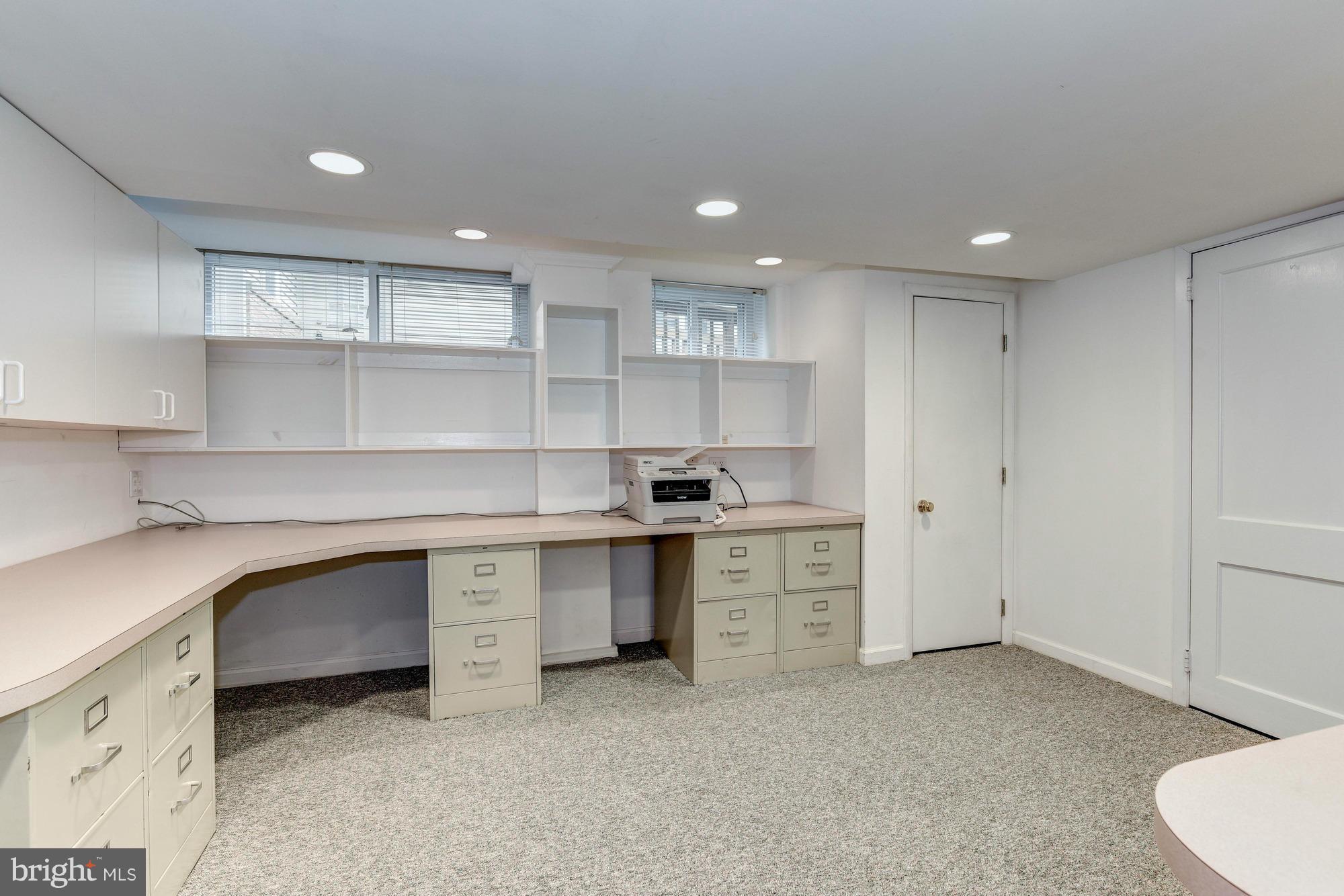 GREENWICH FOREST - Residential