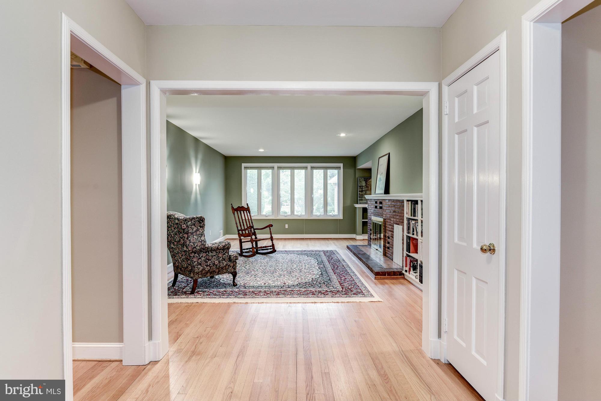 GREENWICH FOREST - Residential