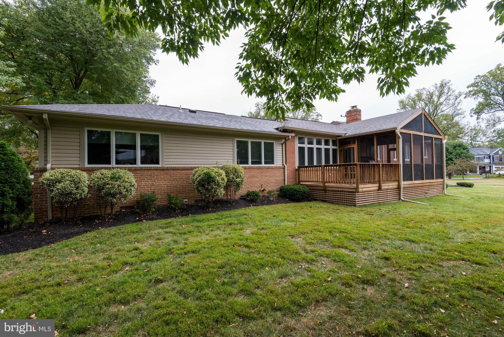 GREENWICH FOREST - Residential