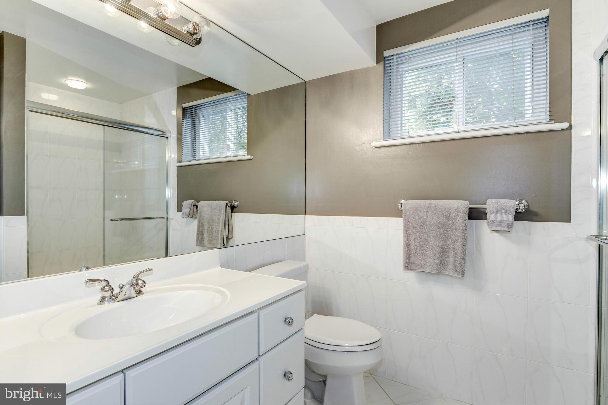 GREENWICH FOREST - Residential