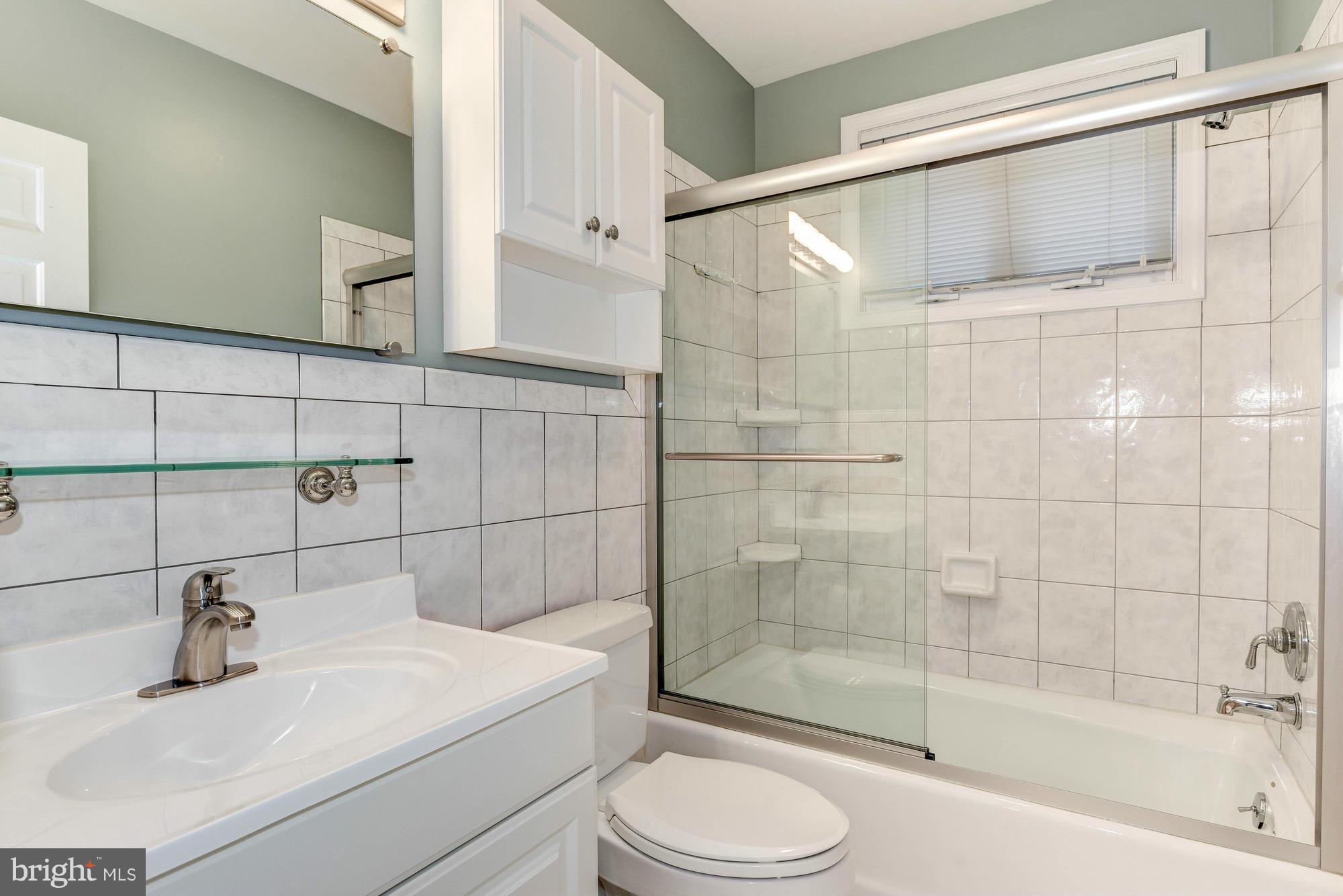 GREENWICH FOREST - Residential