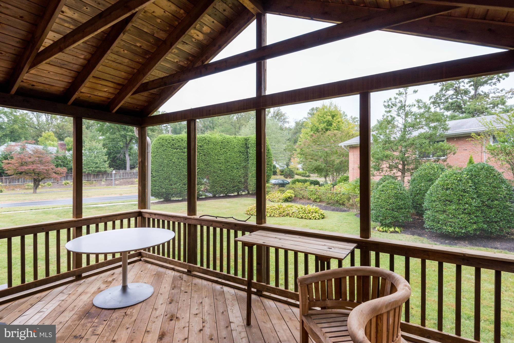 GREENWICH FOREST - Residential