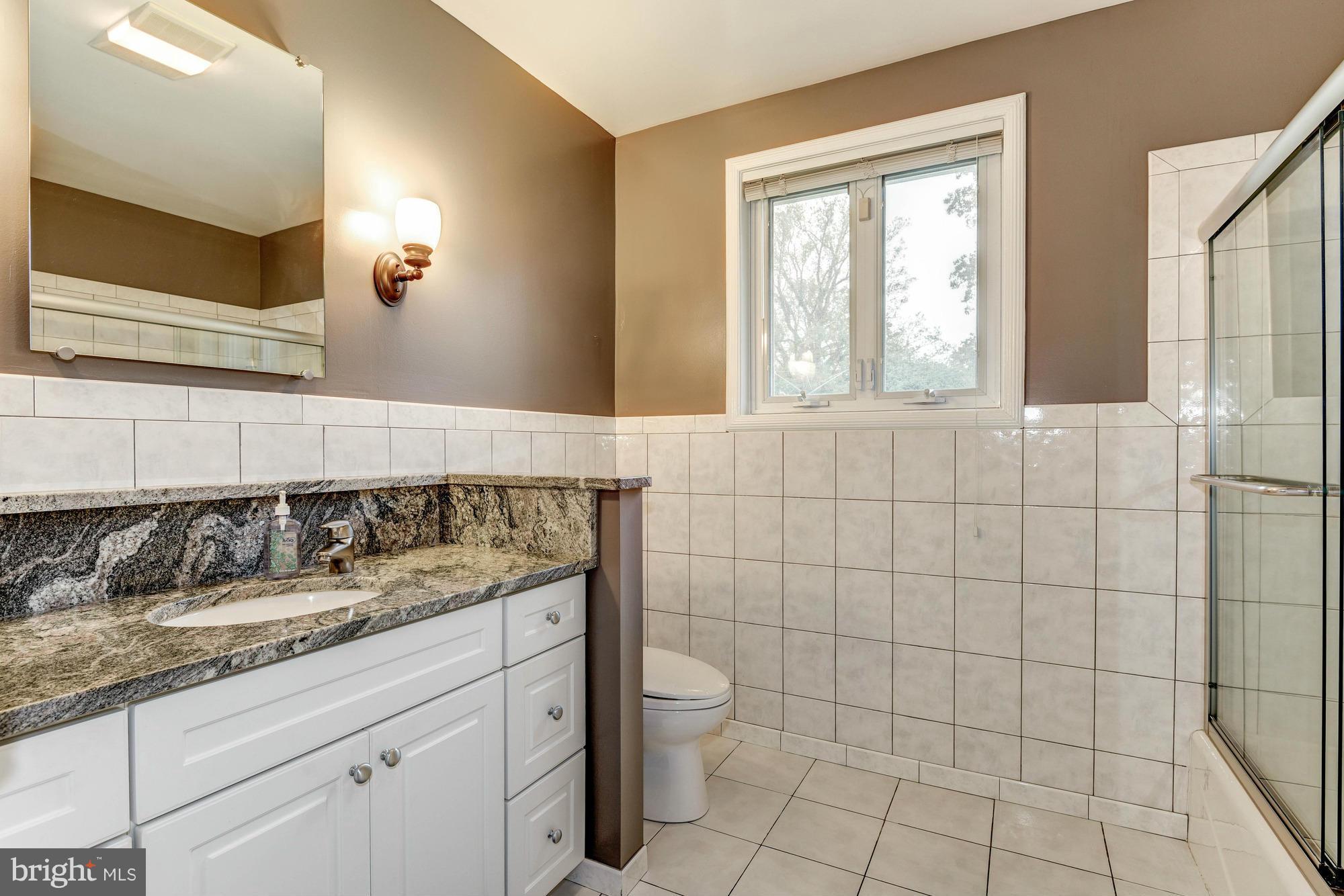 GREENWICH FOREST - Residential