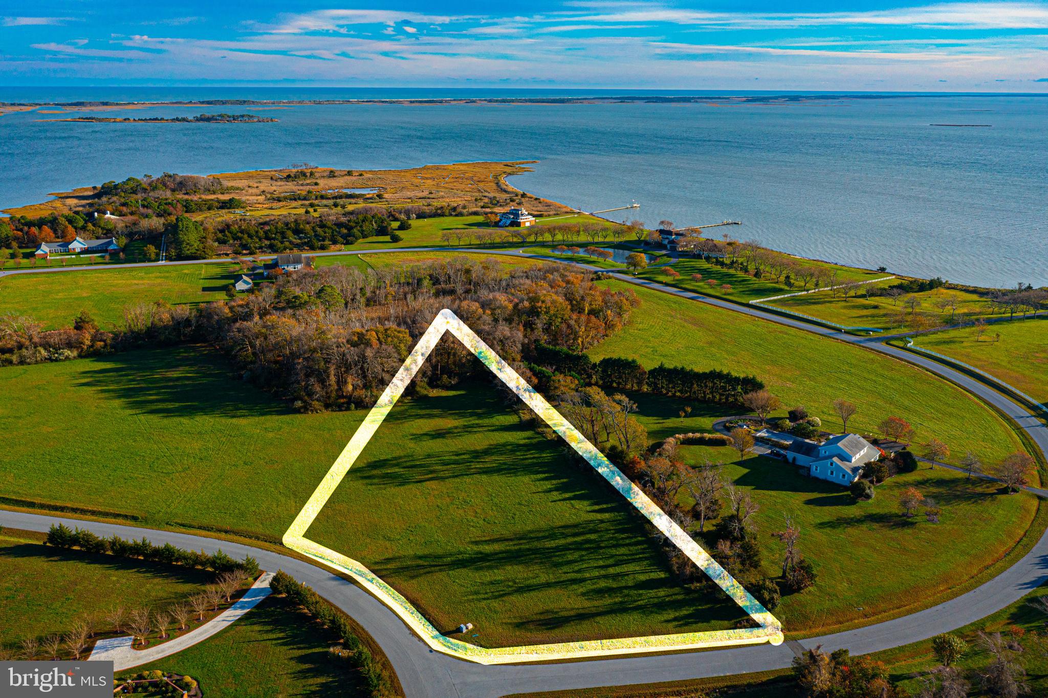 SOUTH POINT FARMS - Land