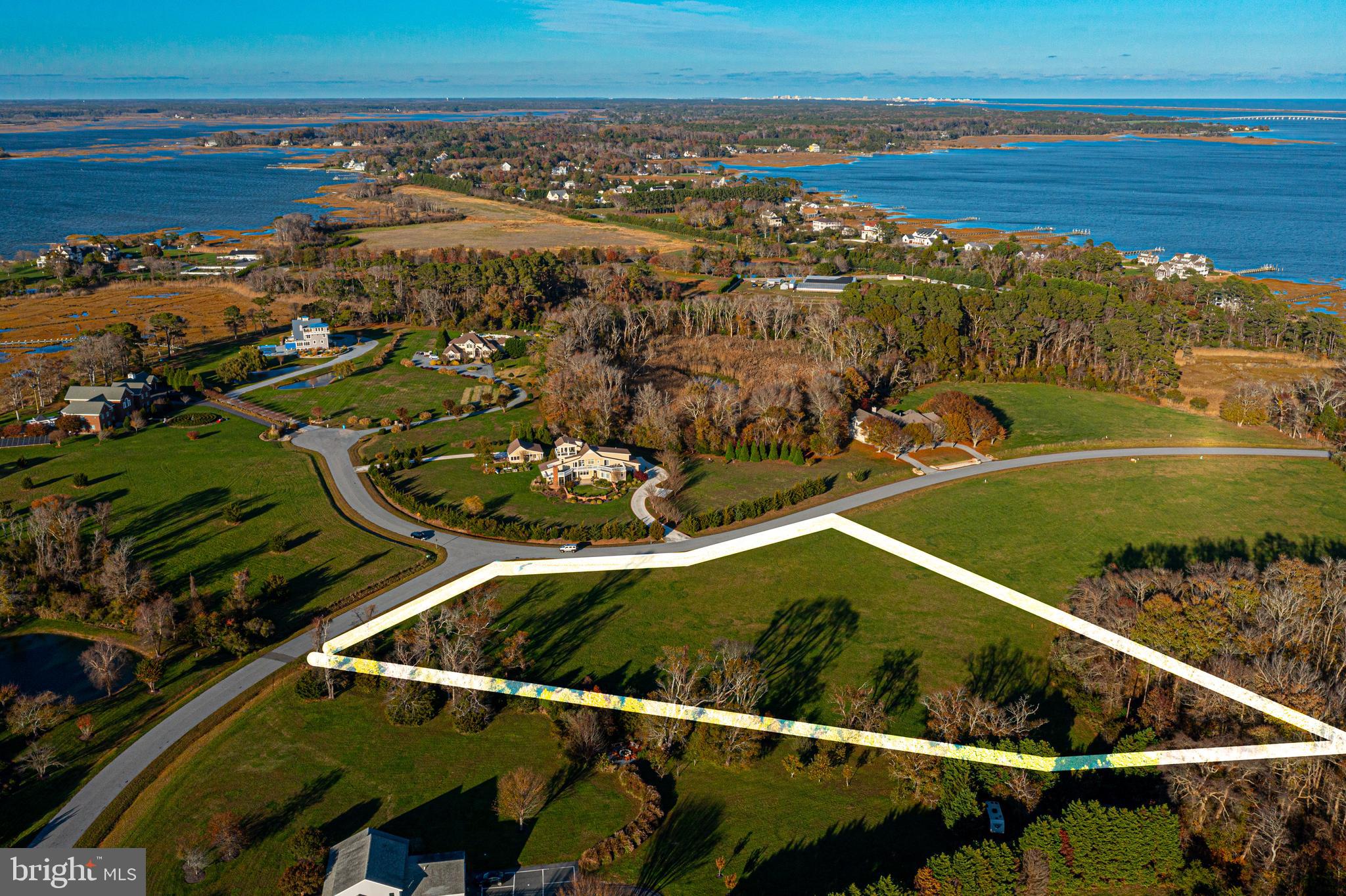 SOUTH POINT FARMS - Land