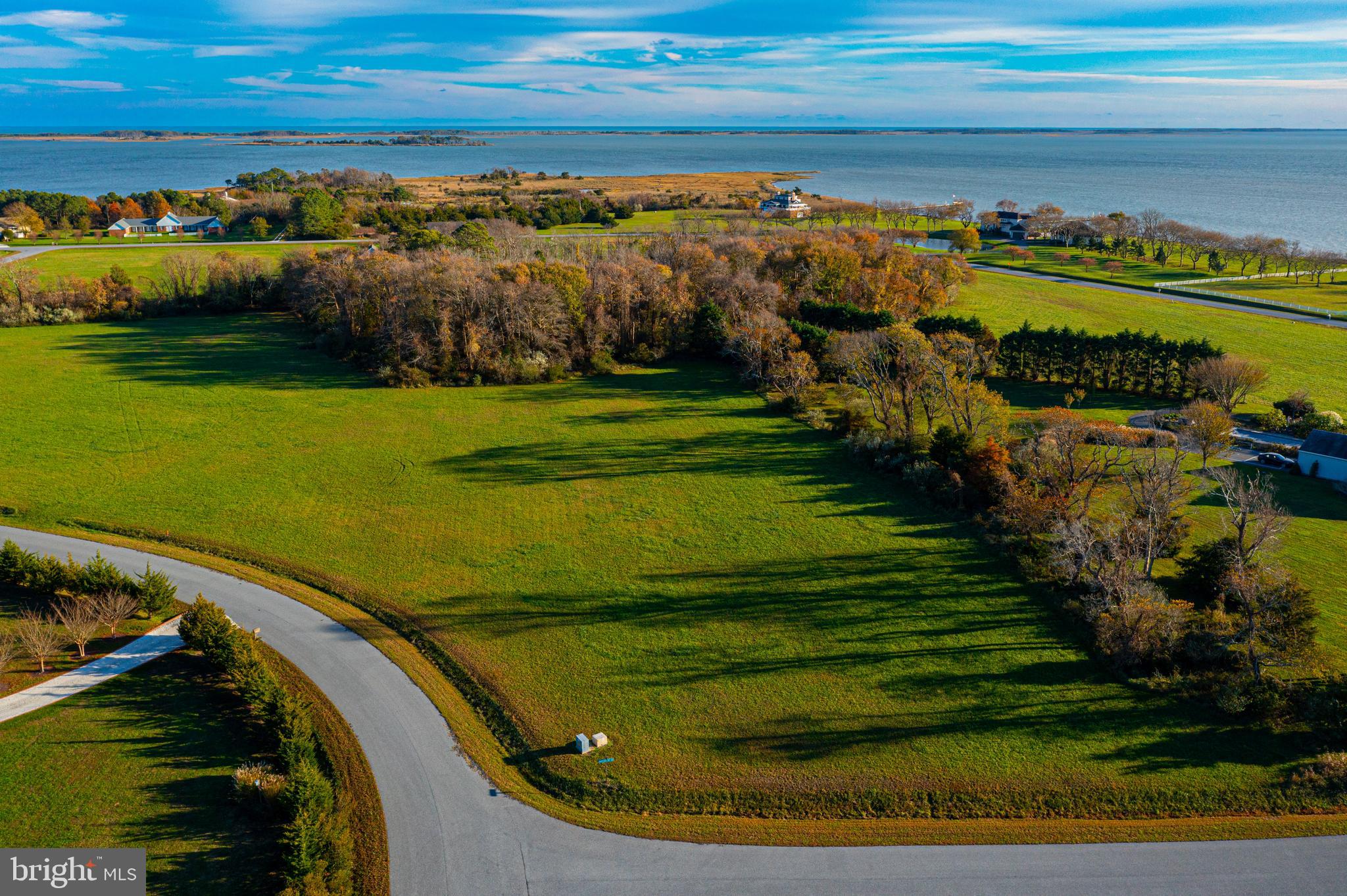 SOUTH POINT FARMS - Land