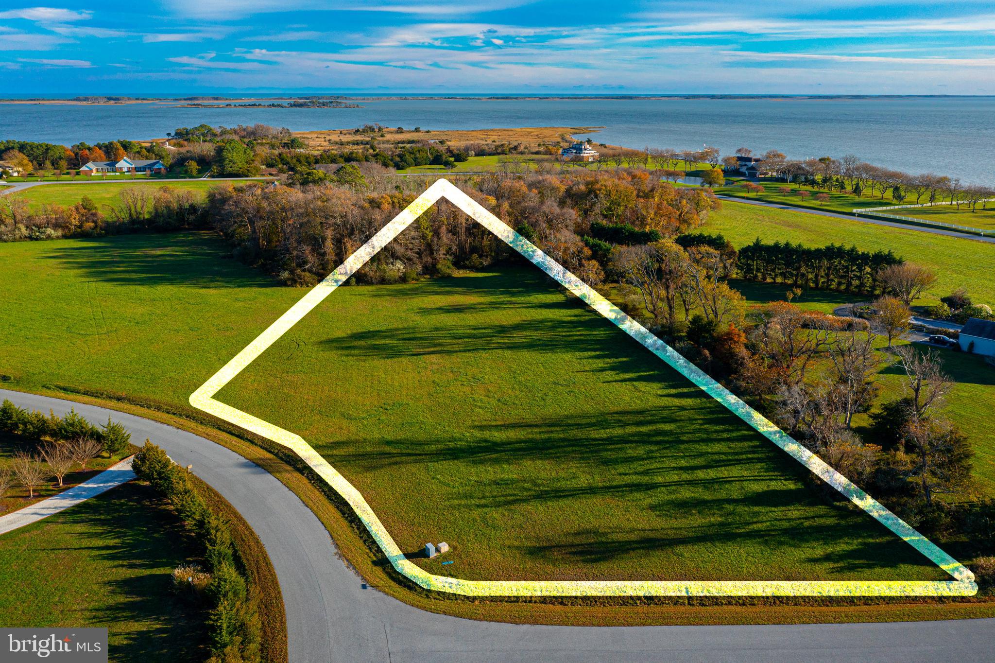 SOUTH POINT FARMS - Land