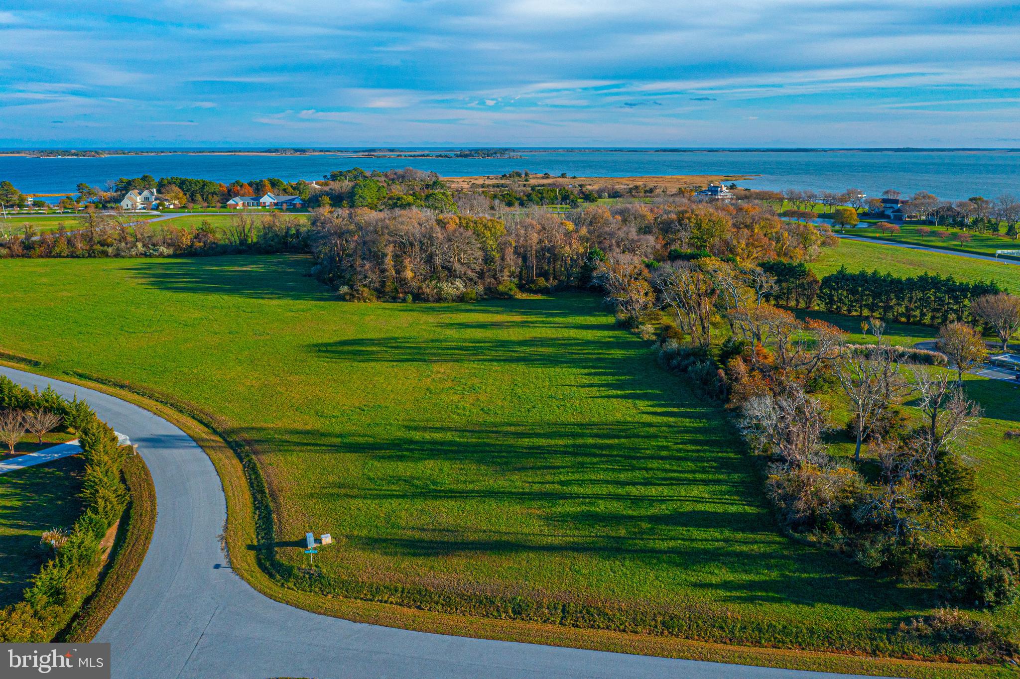 SOUTH POINT FARMS - Land