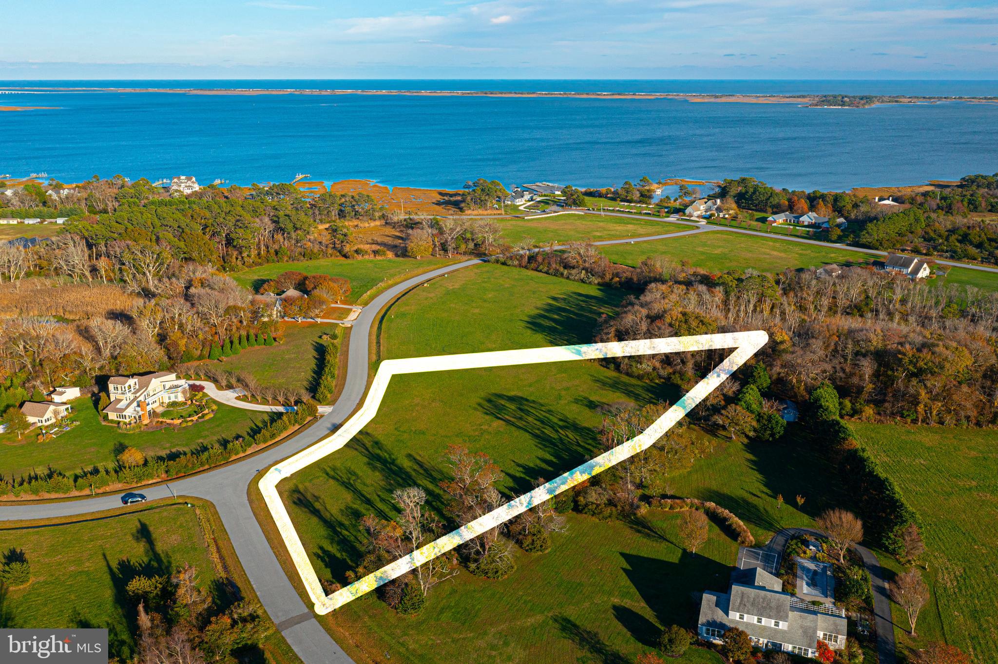 SOUTH POINT FARMS - Land