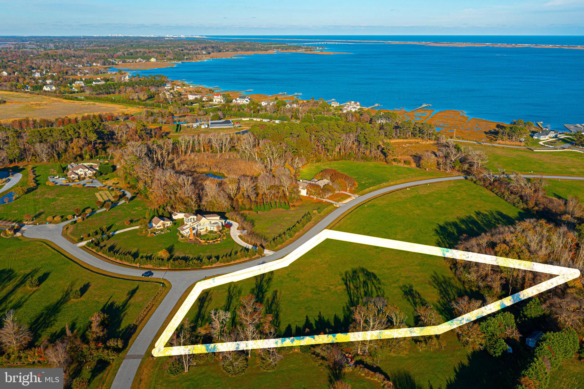 SOUTH POINT FARMS - Land