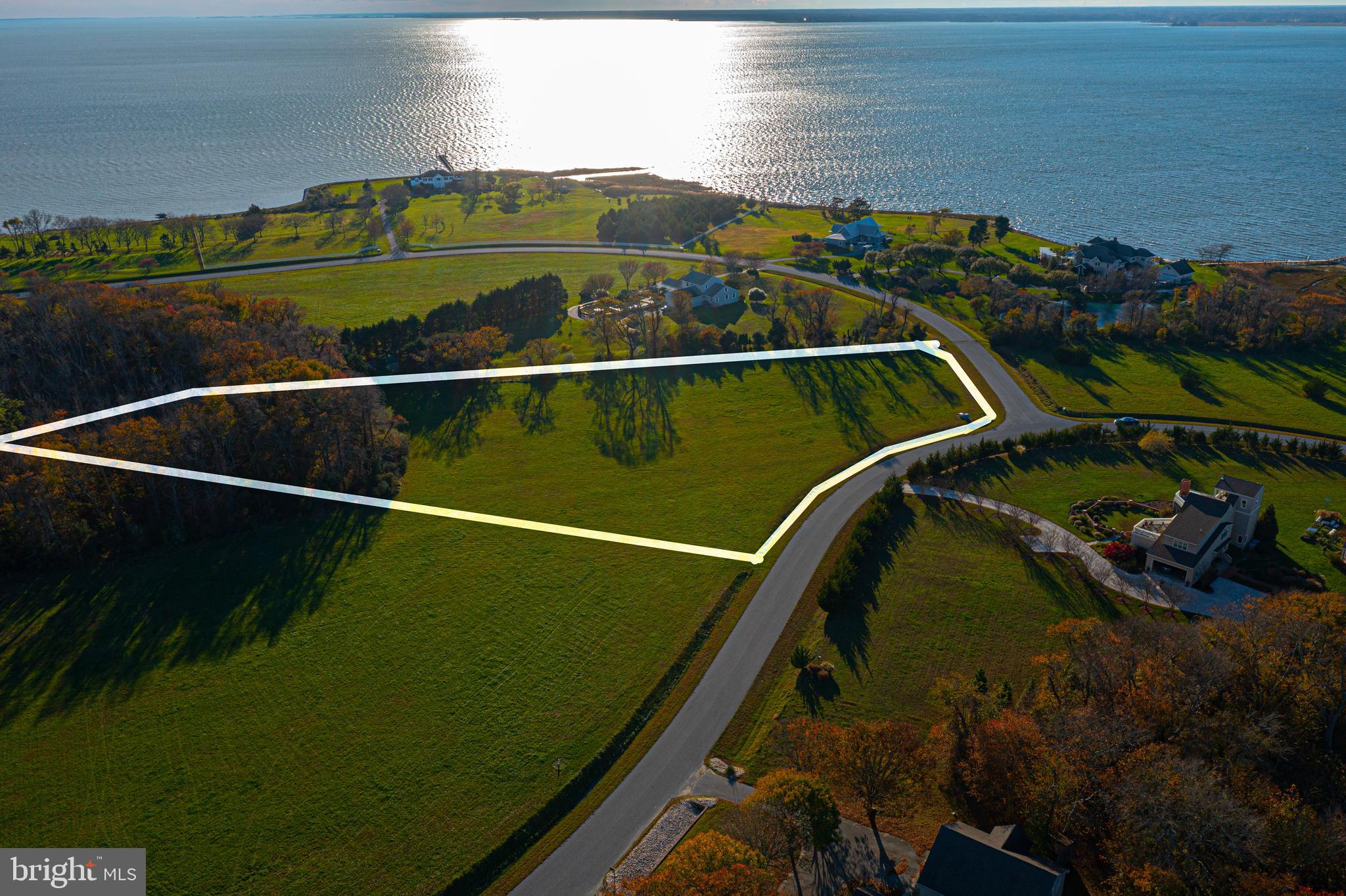 SOUTH POINT FARMS - Land