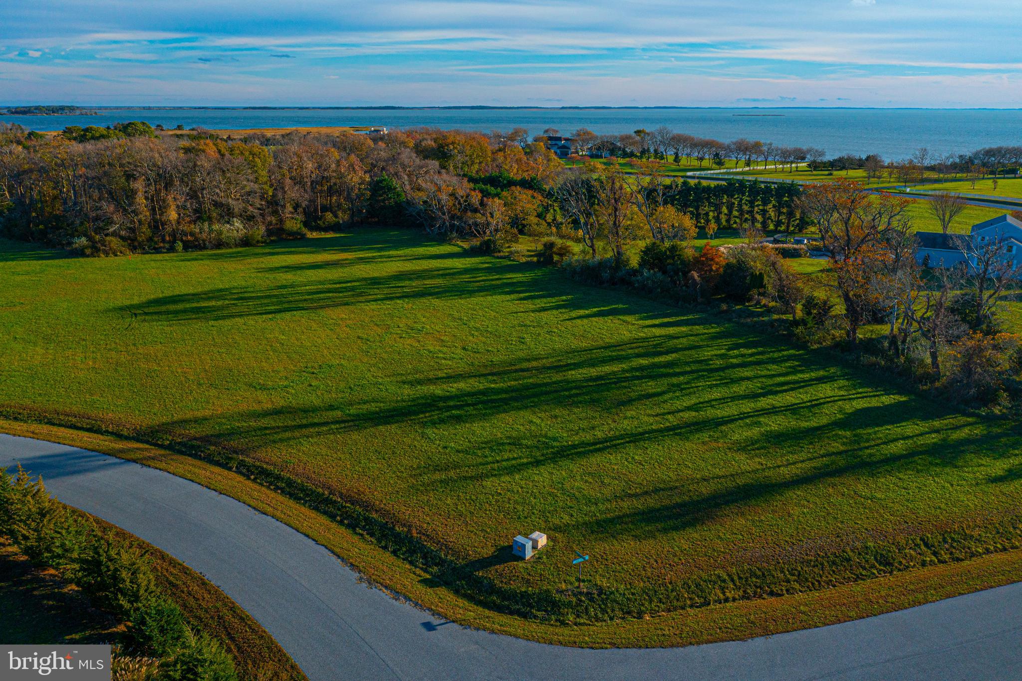 SOUTH POINT FARMS - Land