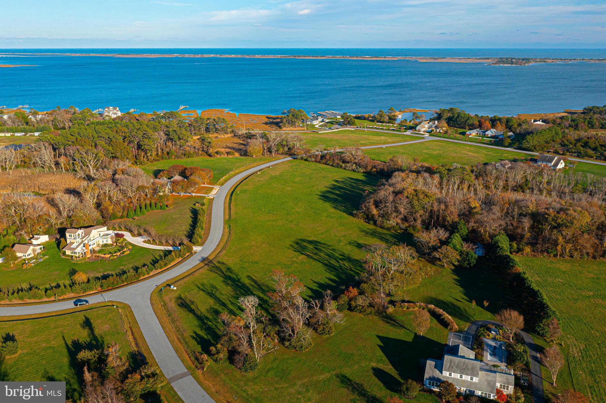 SOUTH POINT FARMS - Land