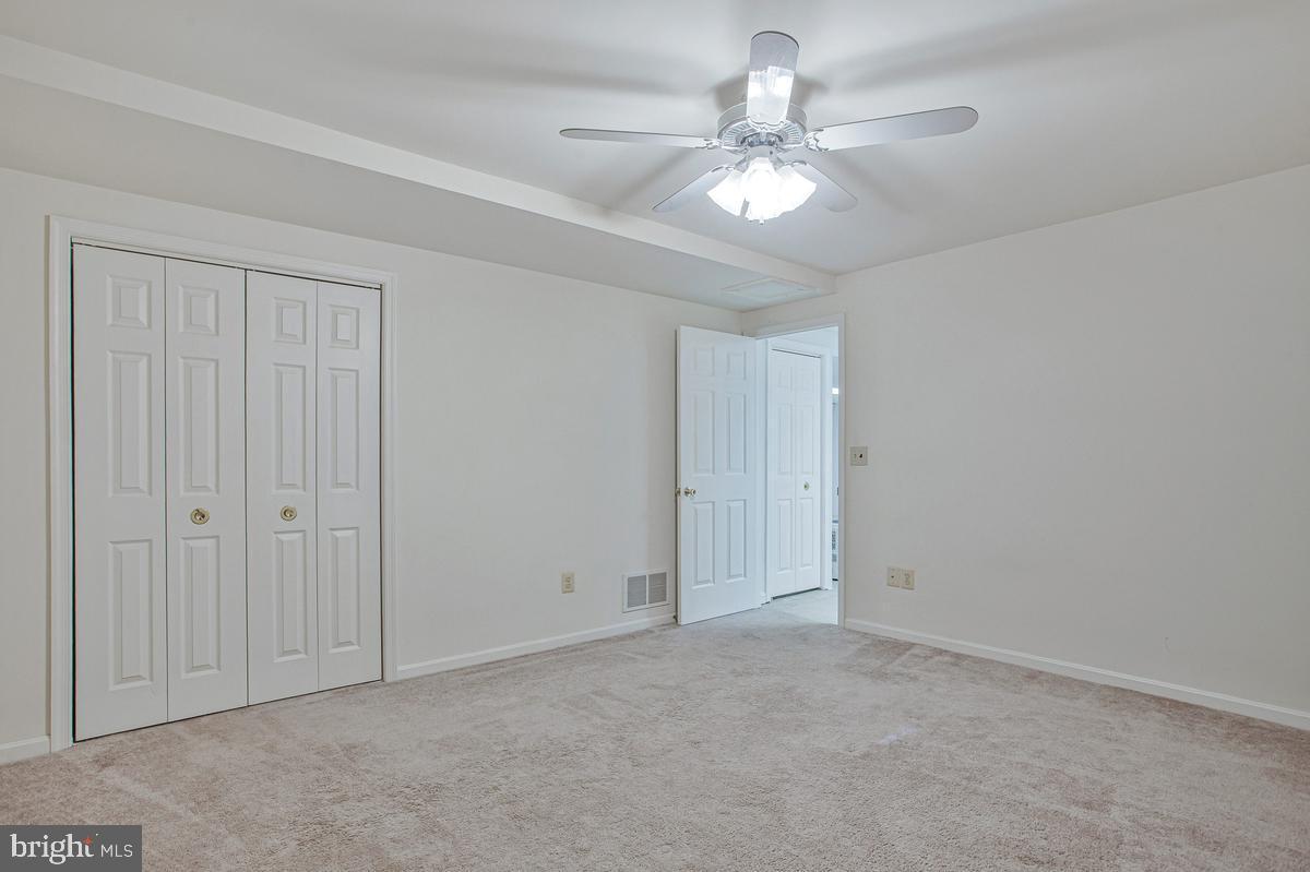 ELMHURST STATION - Residential