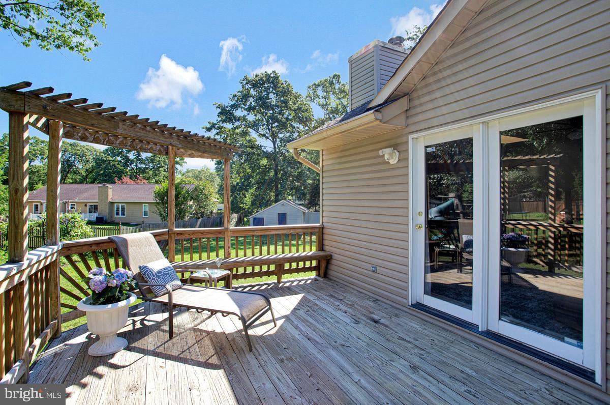 ELMHURST STATION - Residential