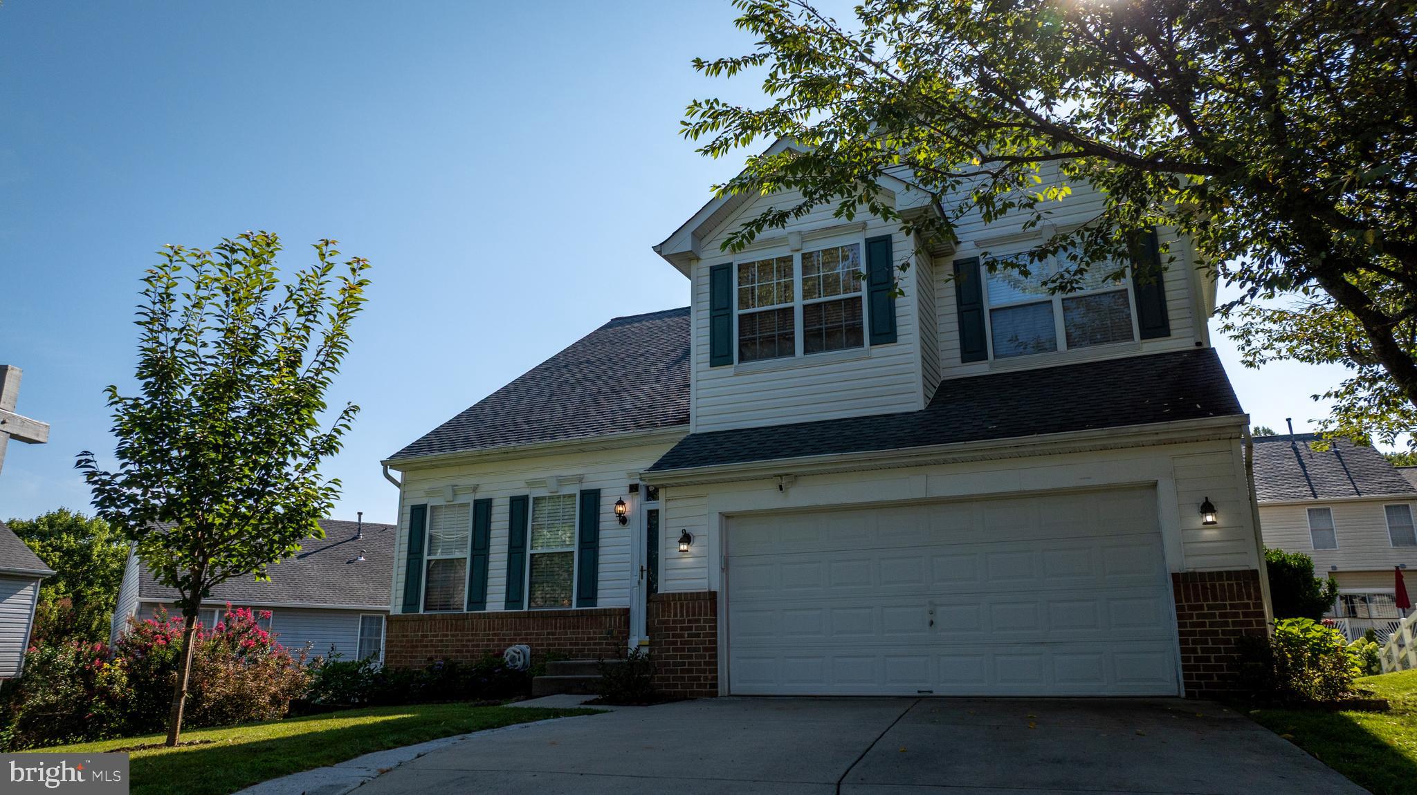 4 YELLOW LEAF COURT