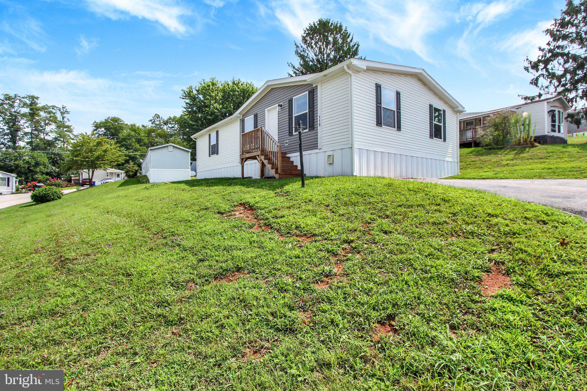 119 CHESTNUT HILL DRIVE