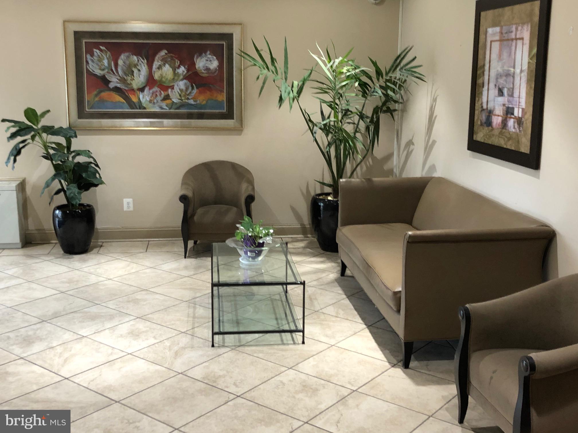 HYATTSVILLE - Residential