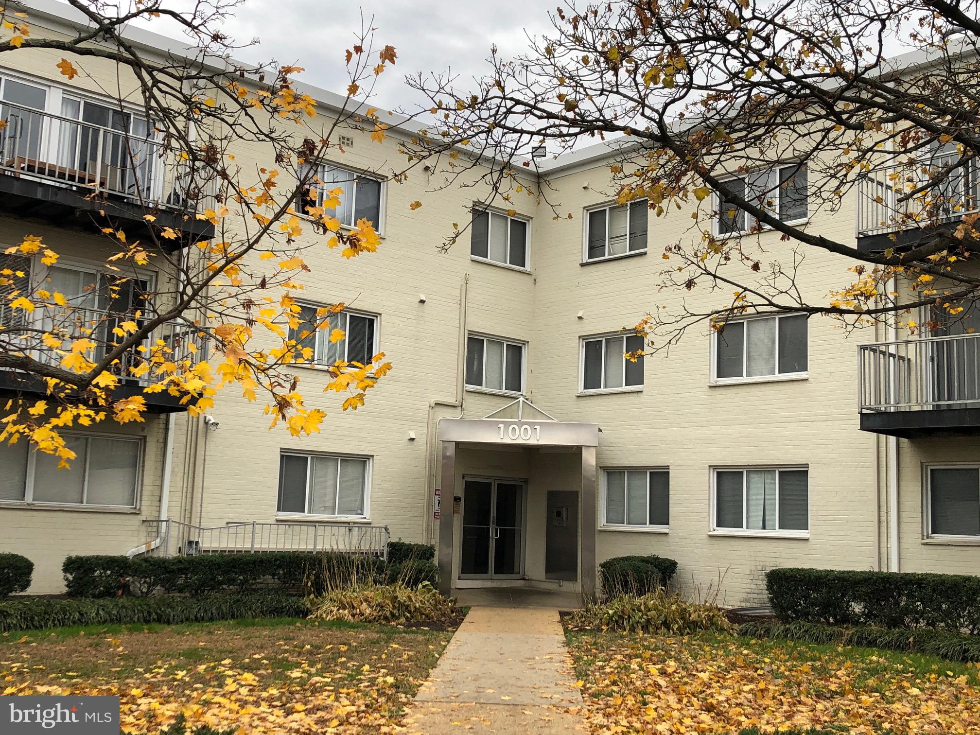 HYATTSVILLE - Residential