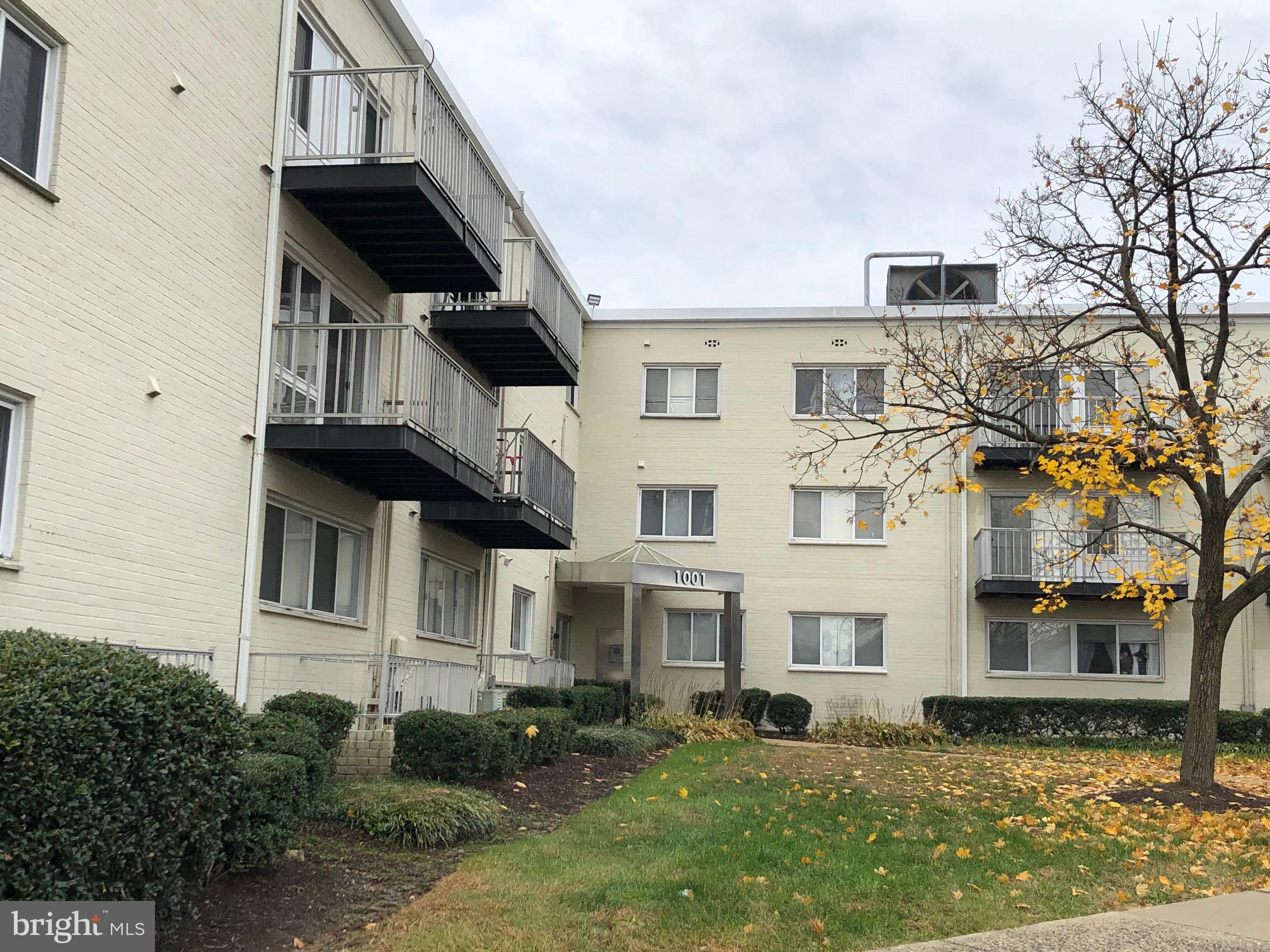 HYATTSVILLE - Residential