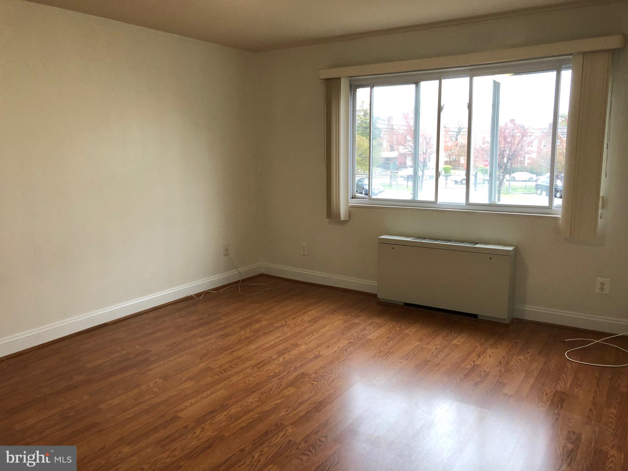 HYATTSVILLE - Residential