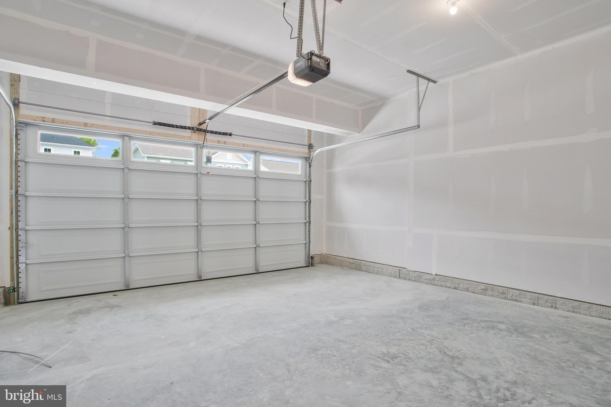 LOVING ESTATES - Residential