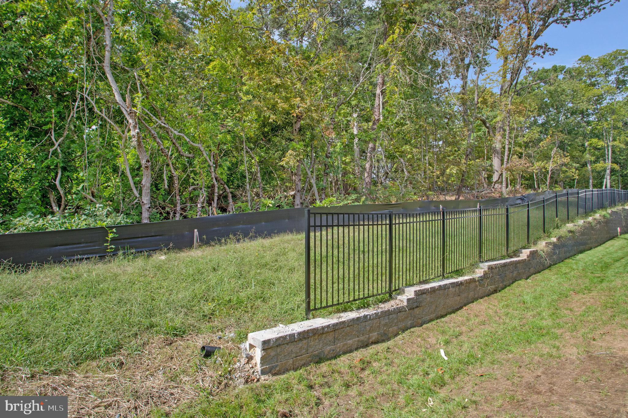 LOVING ESTATES - Residential